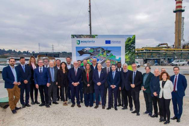 La delegació de Junts i Repsol a l'Ecoplanta del Camp de Tarragona La delegació de Junts i Repsol a l'Ecoplanta del Camp de Tarragona