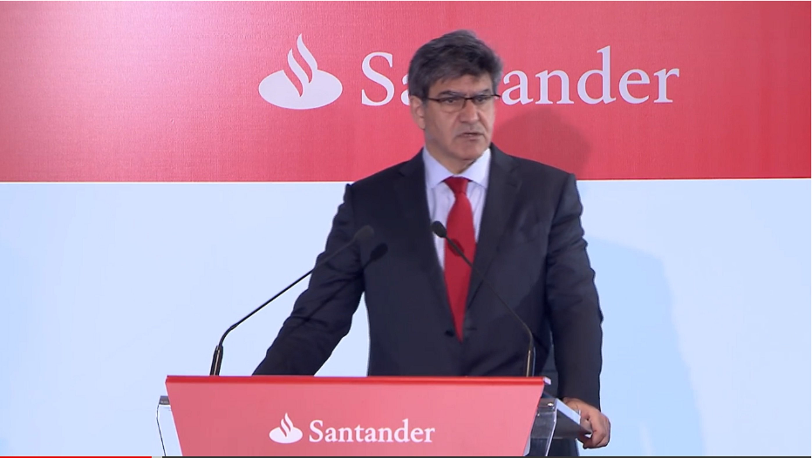 Banco Santander se replanteará su estructura legal si se aplican ciertos impuestos