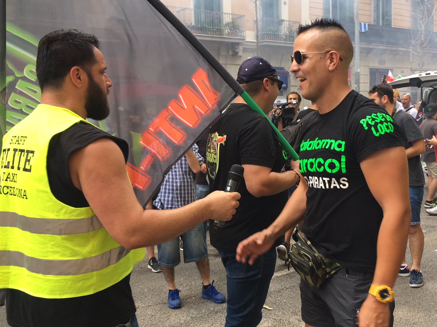El polèmic líder del taxi madrileny, Peseto Loco, agita la manifestació