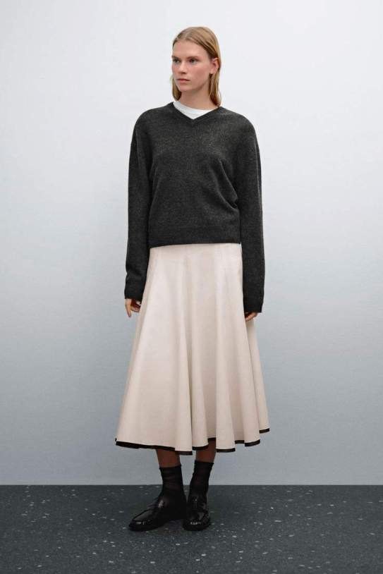 Faldilla|Falda midi vol detall contraste1 Faldilla|Falda midi vol detall contraste1