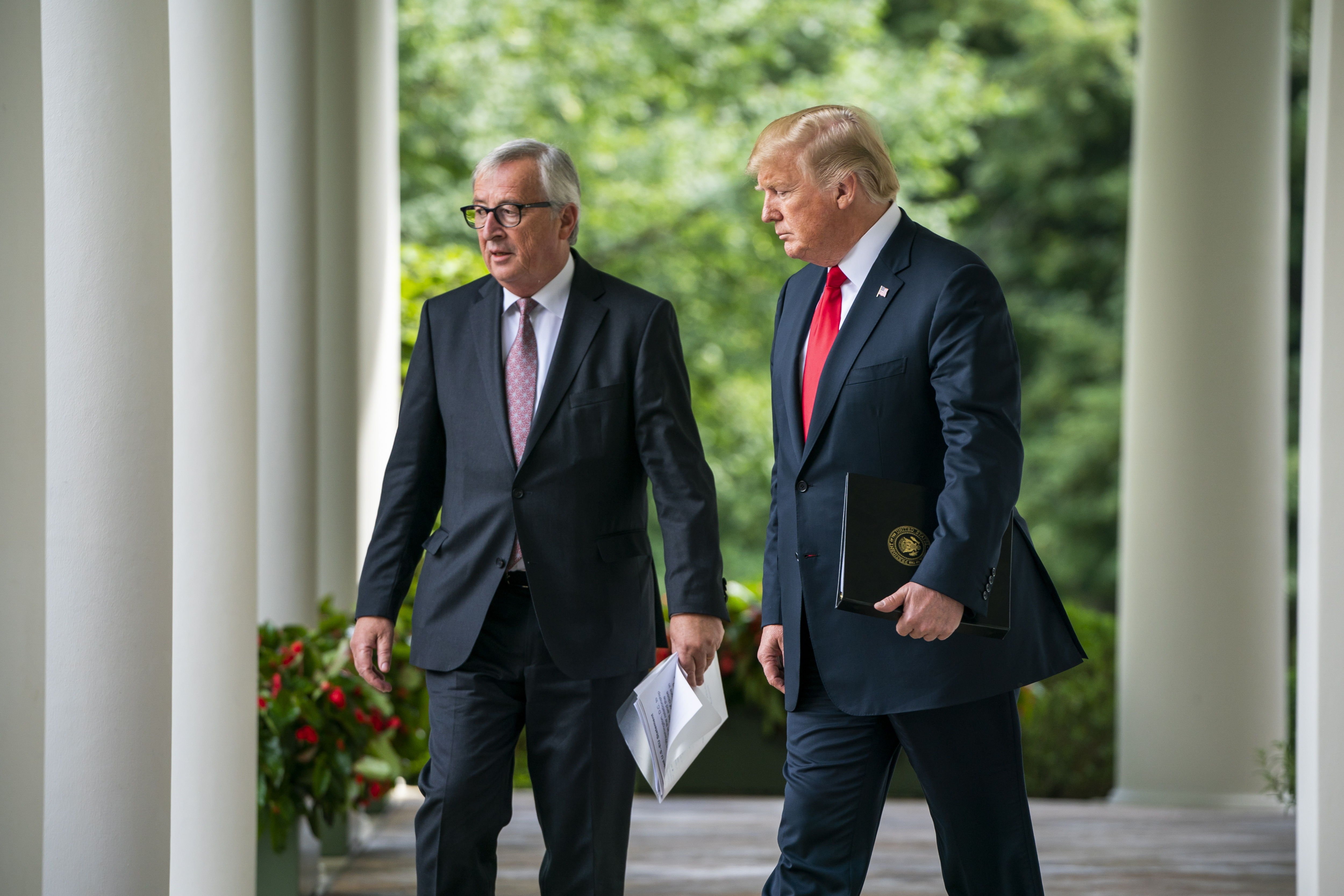 Trump anuncia un acuerdo con Juncker para evitar la guerra comercial con la UE