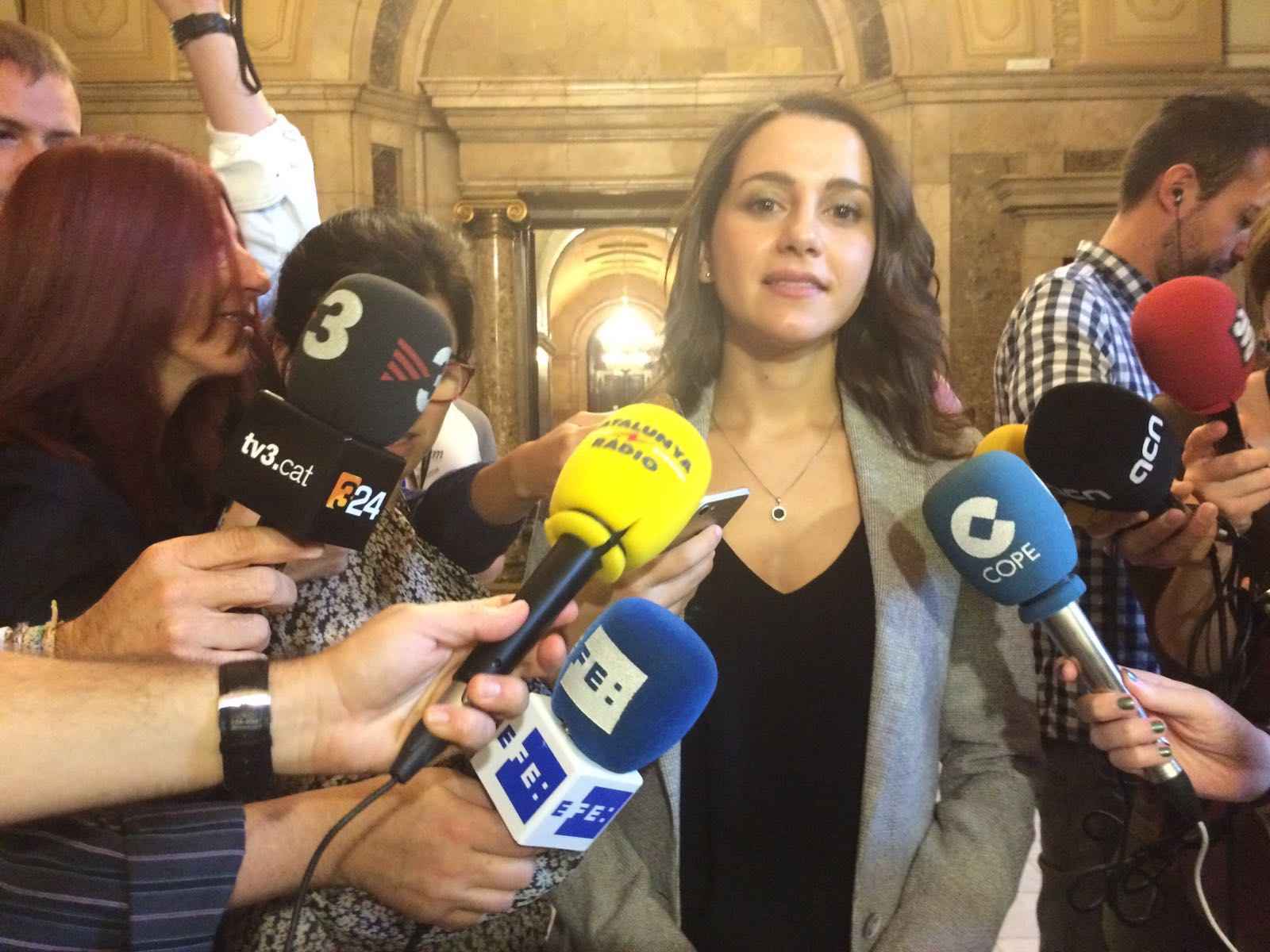 El tour de la llàgrima d'Inés Arrimadas