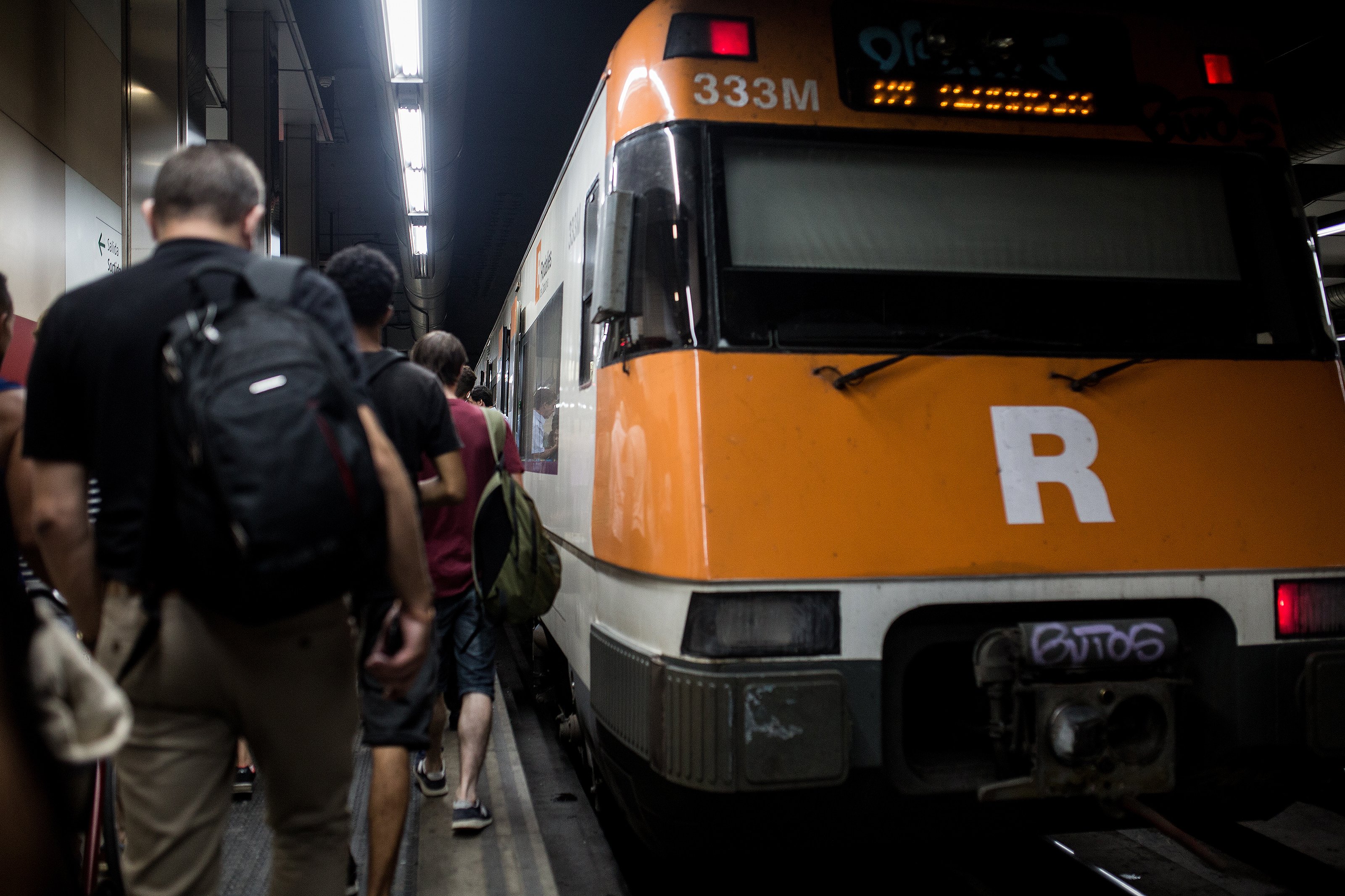 Hasta tres cuartos de hora de retraso en la R1 de Rodalies por un atropello