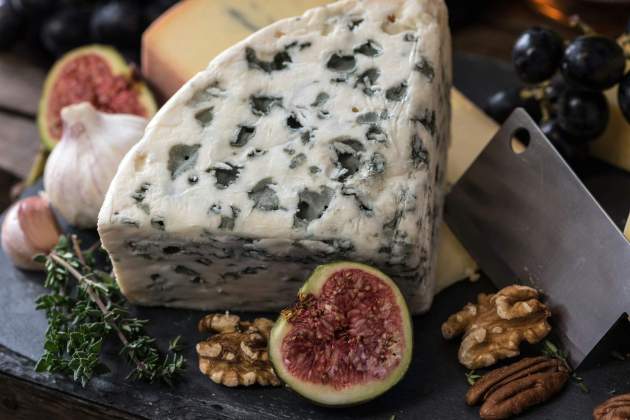 Evita formatges de sabor intens com el roquefort / Foto: Unsplash