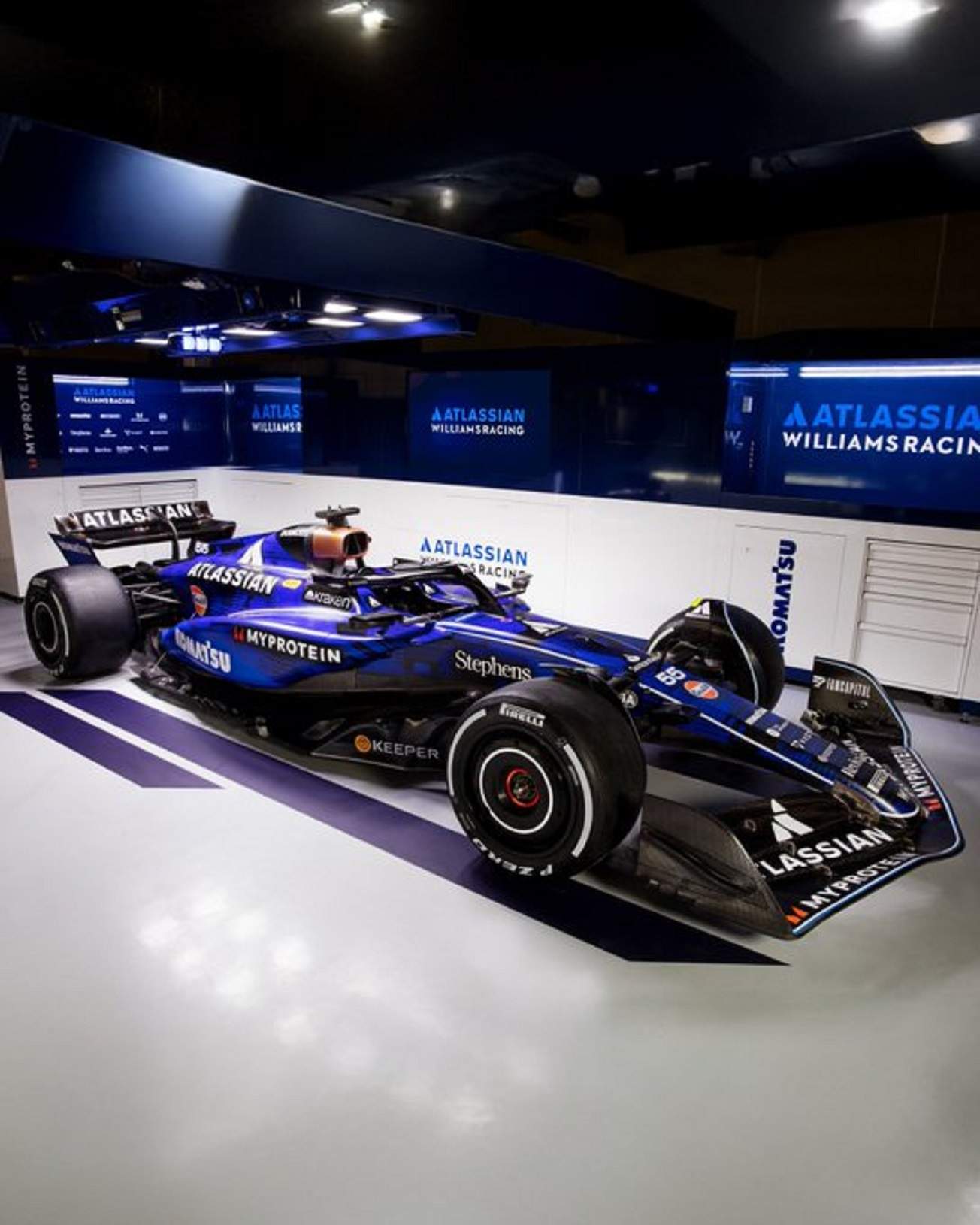 Carlos Sainz se acerca a Red Bull