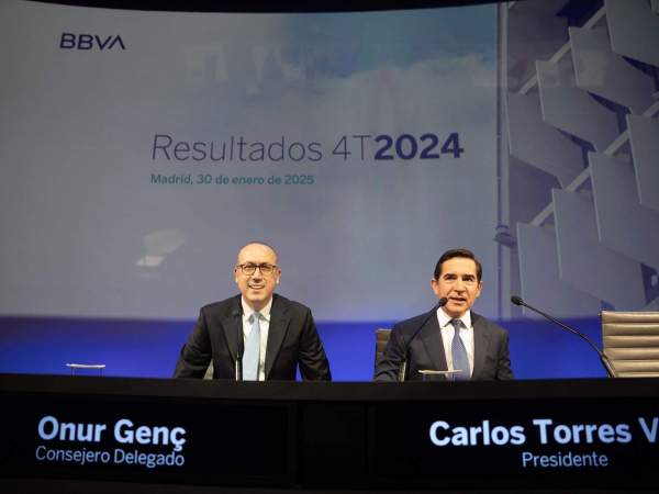 Onur Genç i Carlos Torres en una imatge d'arxiu|arxivament | Foto: Europa Press Onur Genç i Carlos Torres en una imatge d'arxiu|arxivament | Foto: Europa Press