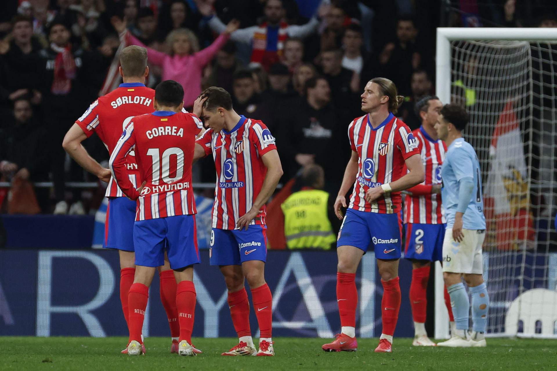 El Atlético de Madrid empata en casa contra el Celta (1-1) y deja vía libre al Barça para ser líder