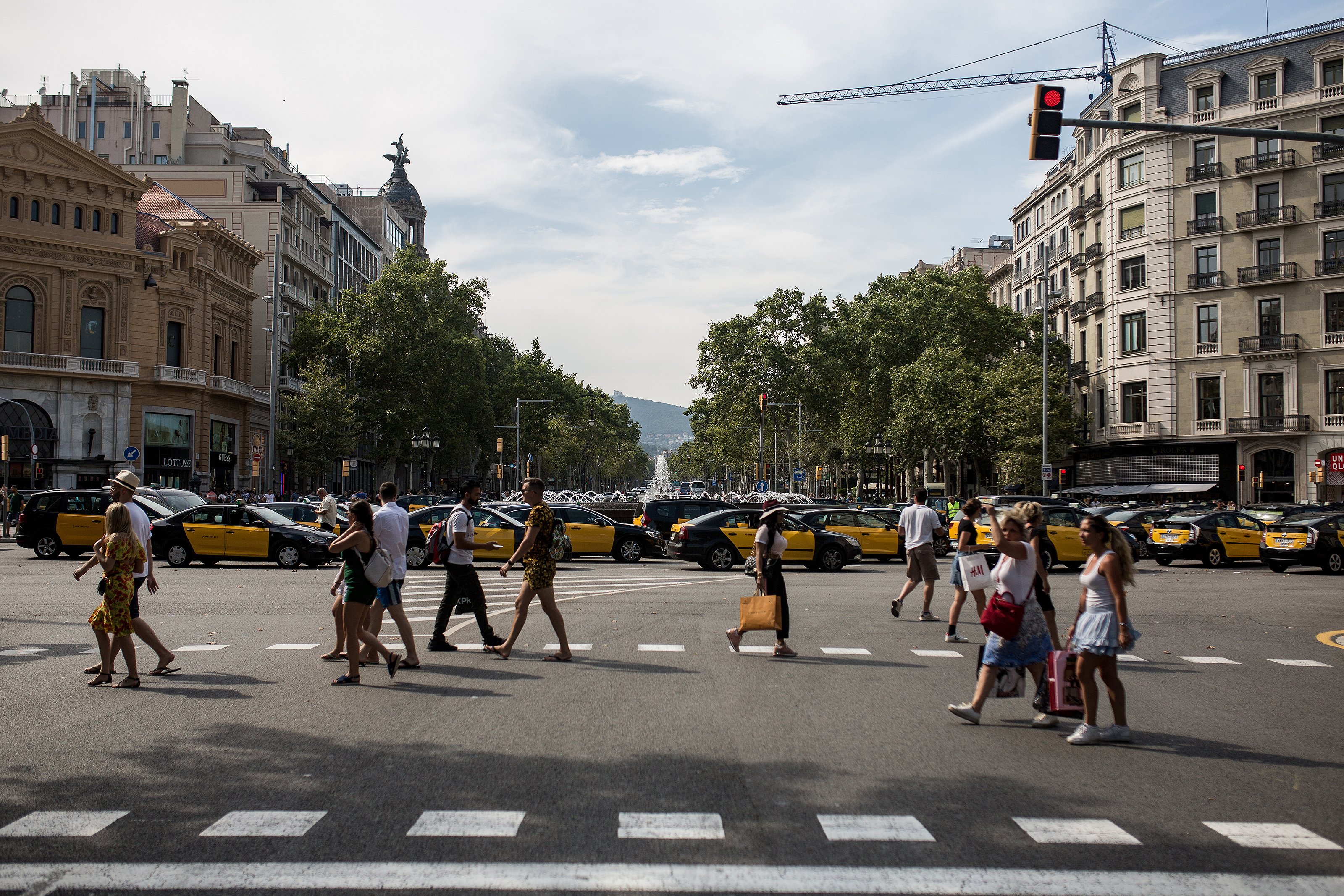 Los taxistas siguen ocupando el paseo de Gràcia