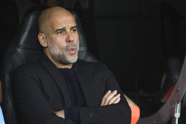 Pep Guardiola, seriós a la banqueta durant el Reial Madrid - Manchester City / Foto: EFE Pep Guardiola, seriós a la banqueta durant el Reial Madrid - Manchester City / Foto: EFE