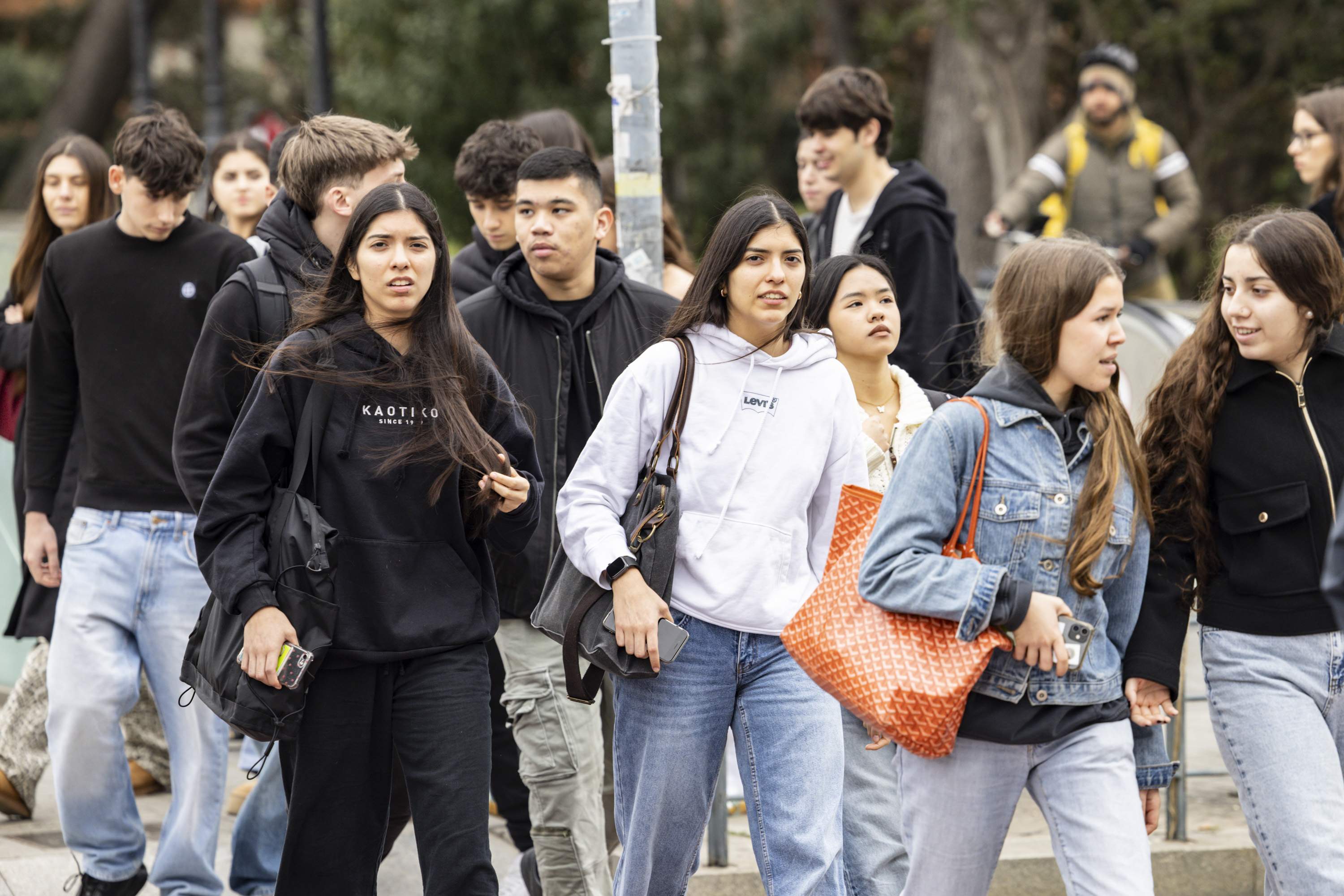 Plan común del Ayuntamiento de Barcelona y el IEC para incentivar el catalán entre los jóvenes