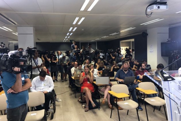 Periodistes esperen Puigdemont i Torra Brussel·les Periodistes esperen Puigdemont i Torra Brussel·les