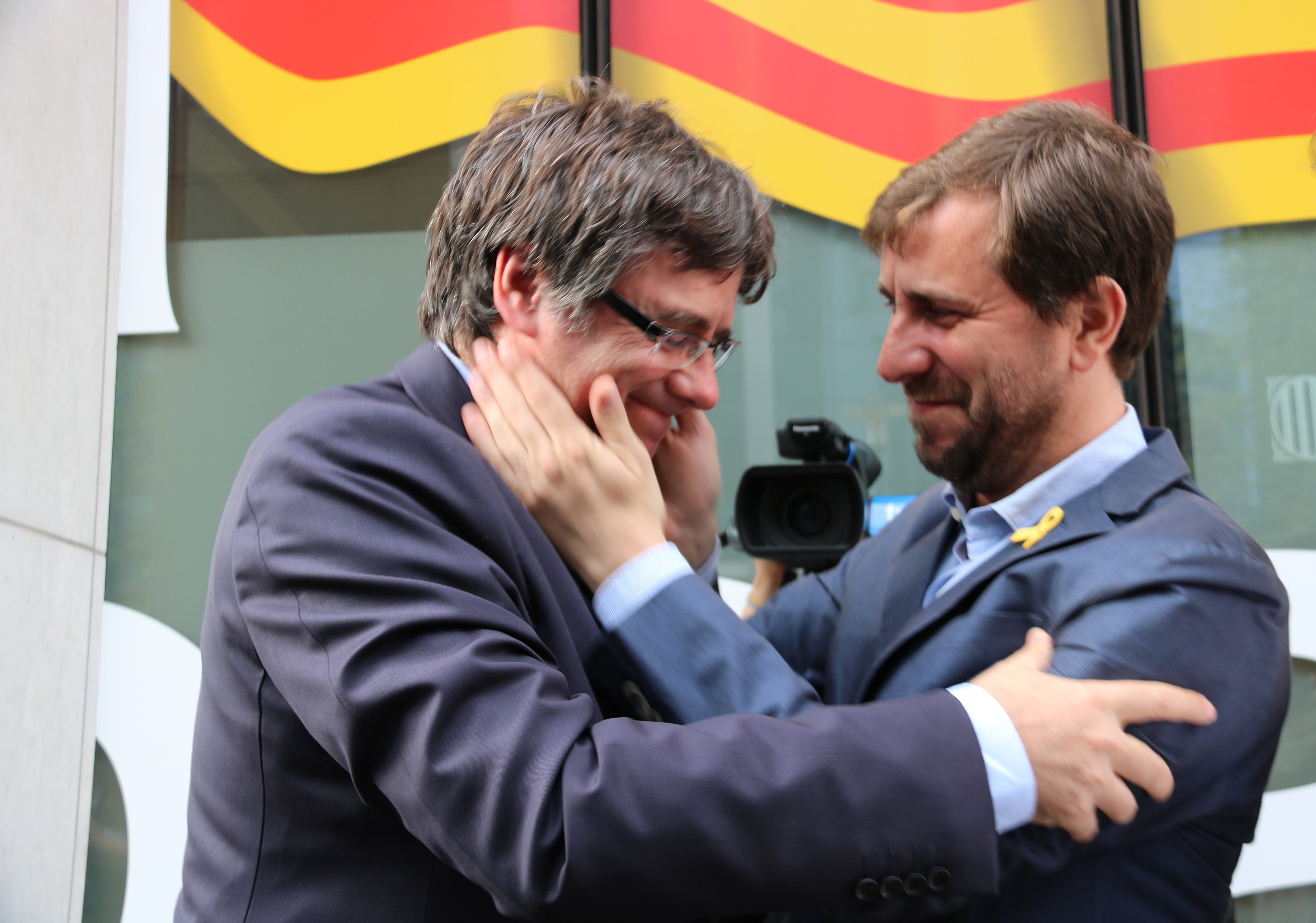 Puigdemont i Comín demanen al Suprem que suspengui l'ordre de detenció en ser eurodiputats