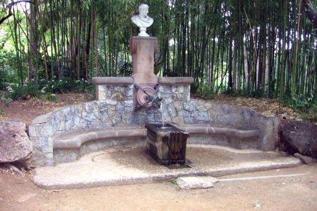 Gaudí Font d'Hèrcules foto canaan Gaudí Font d'Hèrcules foto canaan