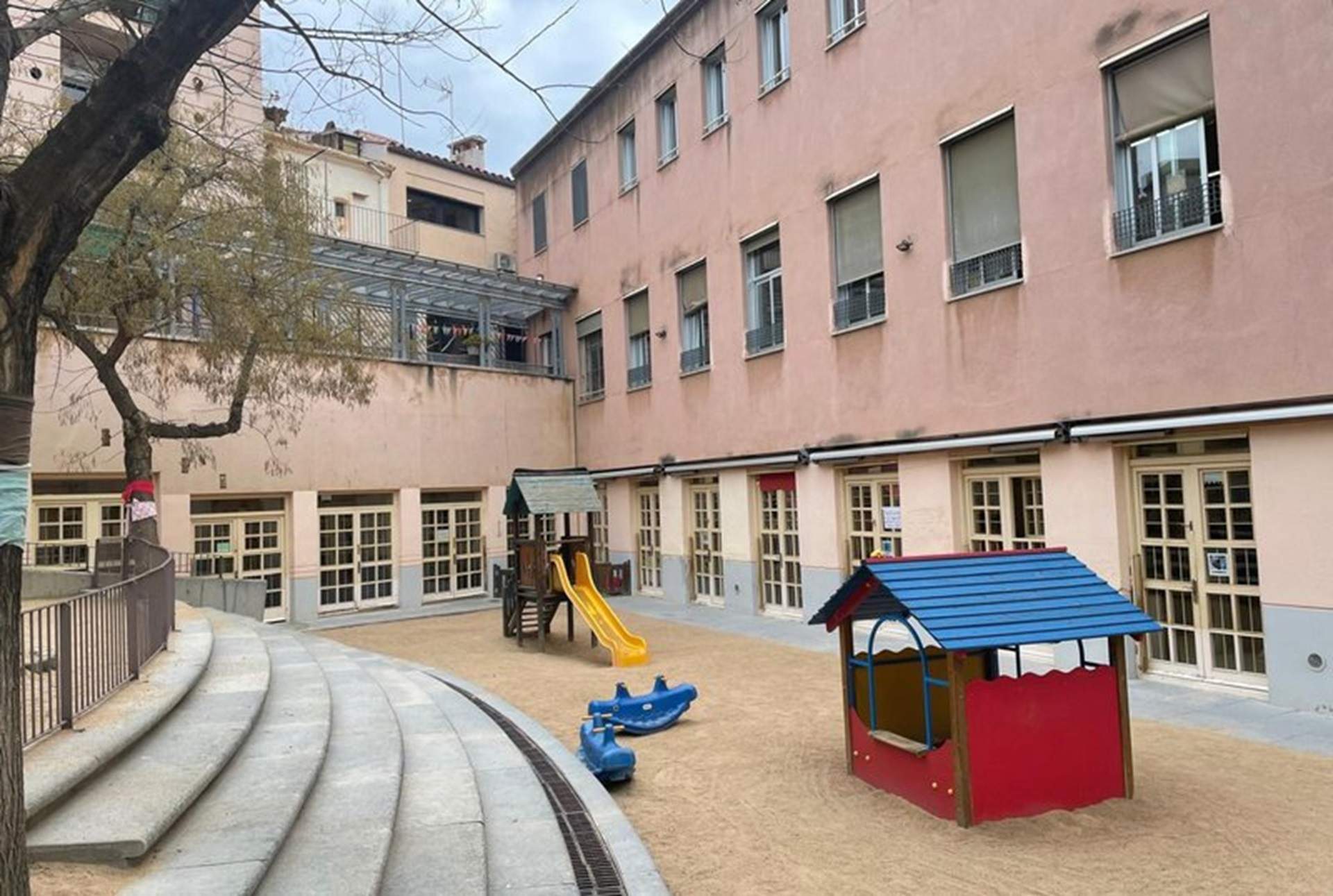 Preocupació de les famílies d'una escola bressol de Mataró pel tancament sobtat del centre