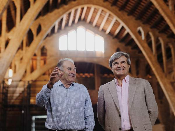 El presidente de Cellers Domenys, Magí Baltà, con el director general de la cooperativa, Lluís Roig El presidente de Cellers Domenys, Magí Baltà, con el director general de la cooperativa, Lluís Roig
