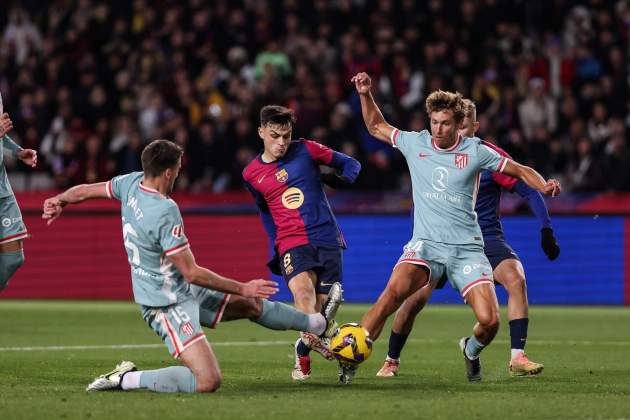 Pedri xuta durant el Barça - Atlètic de Madrid / Foto: Europa Press Pedri xuta durant el Barça - Atlètic de Madrid / Foto: Europa Press
