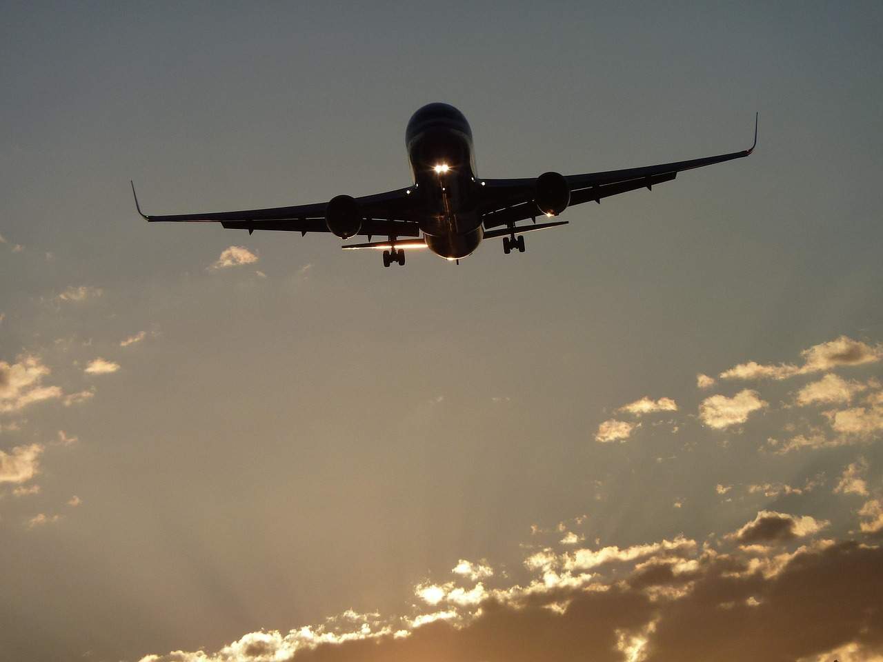 Este es el mejor día para reservar un vuelo en el 2025, según los expertos