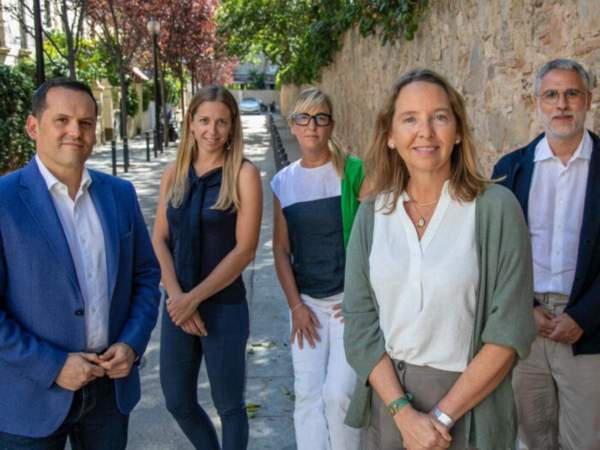 El equipo de profesionales que trabajan y dirigen Oxolife. El equipo de profesionales que trabajan y dirigen Oxolife.
