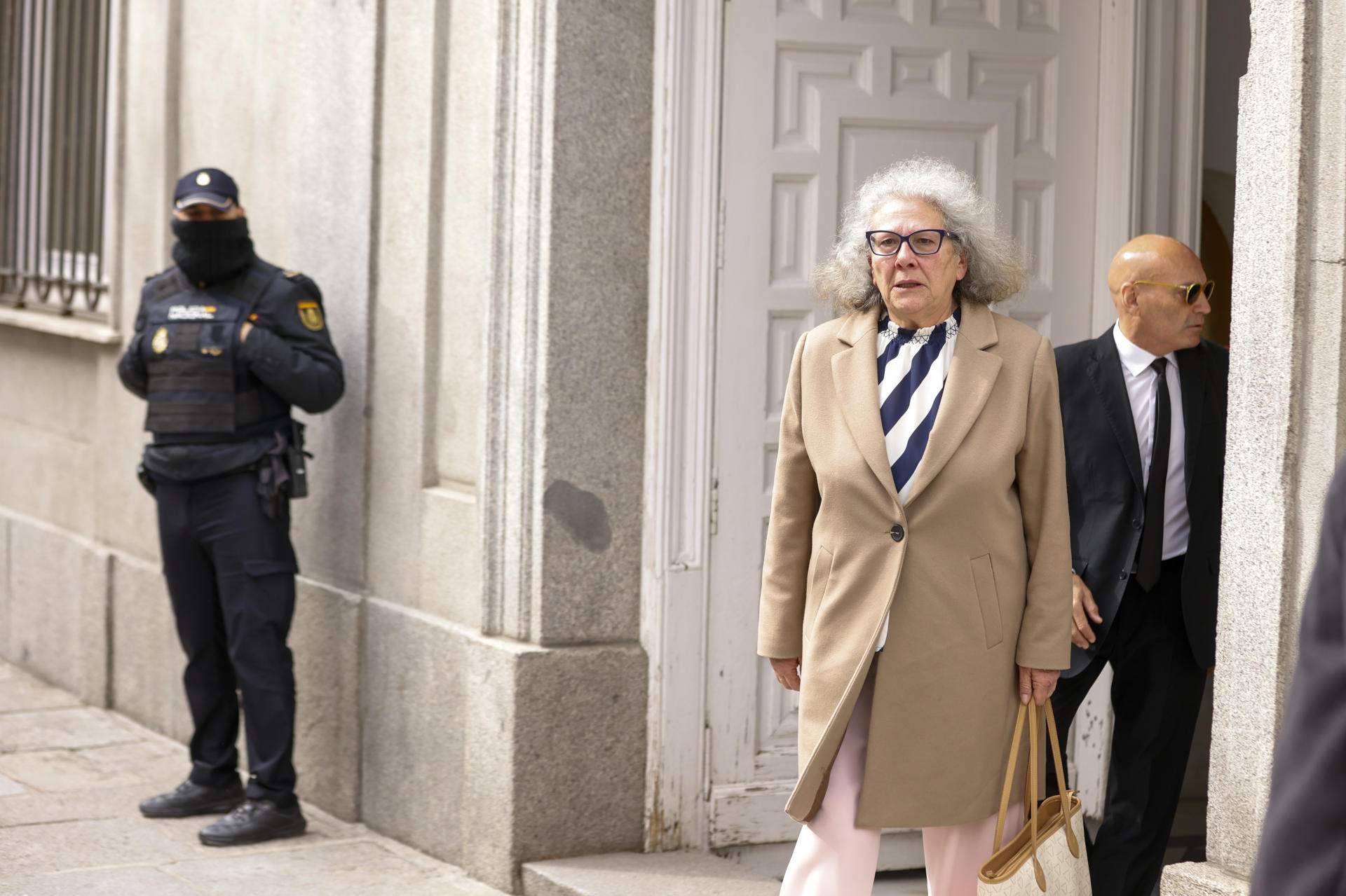 ¿Bolsas llenas de billetes en Ferraz? El chófer de la empresaria confirma esta versión al juez