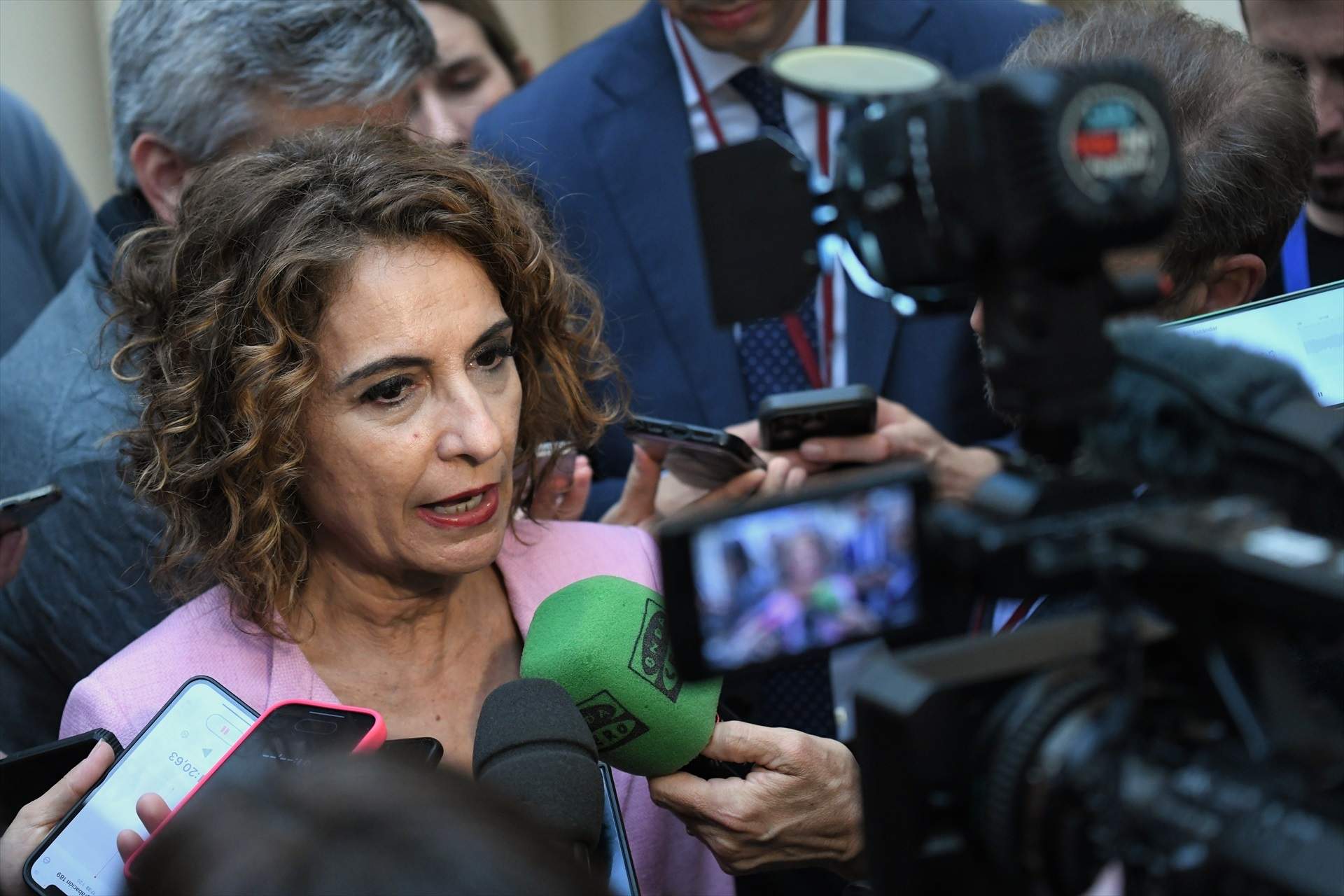 Montero insta a Junts a avalar el café para todos de la condonación y evitar “aspiraciones de máximos”