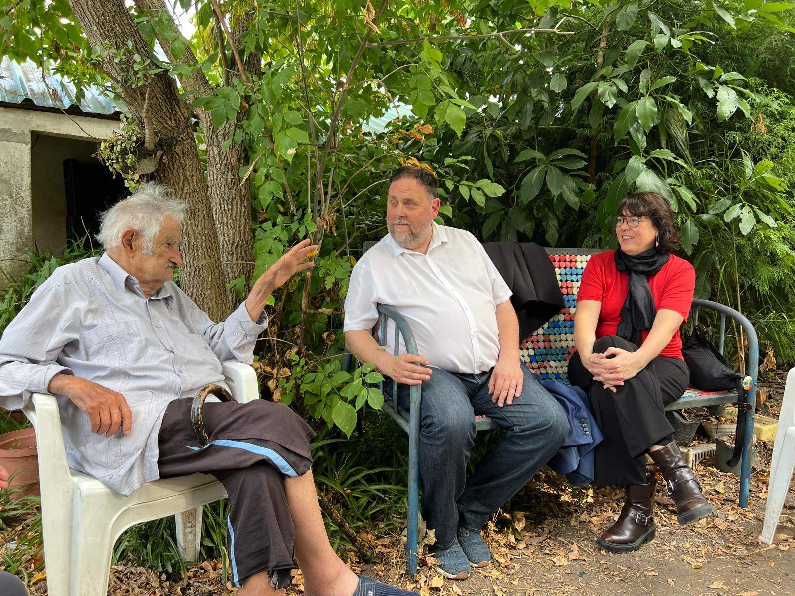 Oriol Junqueras y Diana Riba se reúnen con Pepe Mujica en Uruguay
