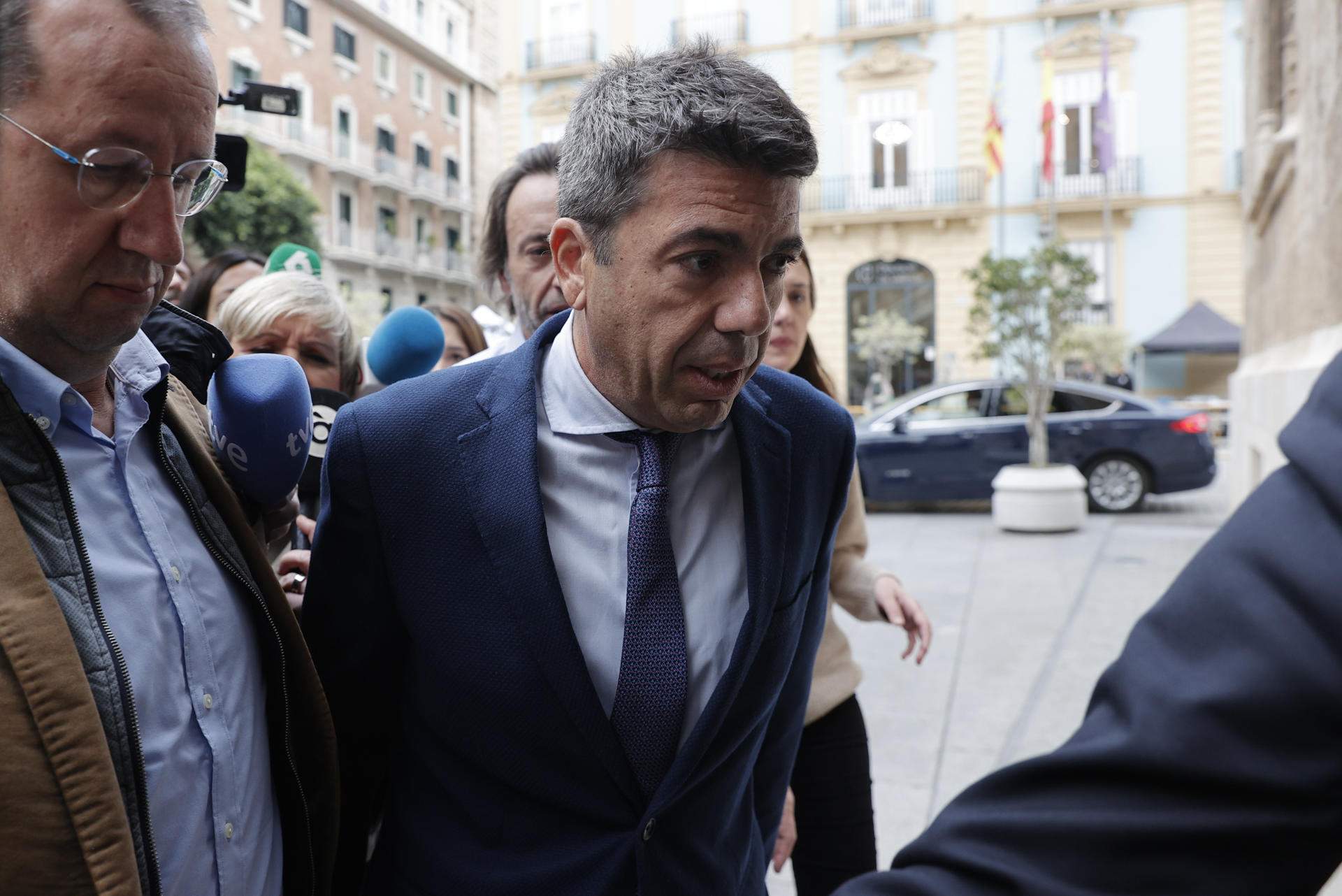 Mazón se enroca en el cargo ante la creciente presión en el PP para que dimita