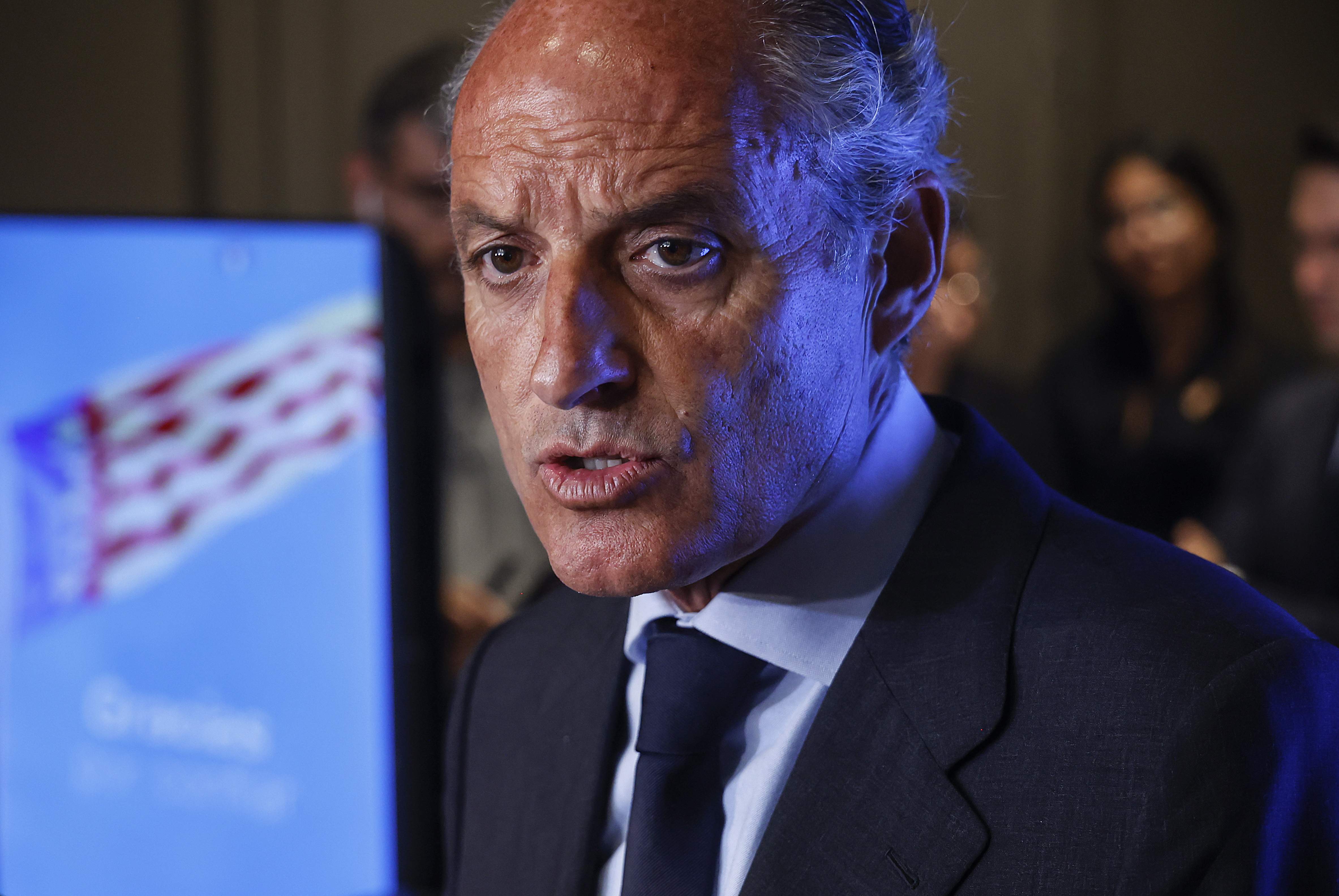 Francisco Camps se activa en el peor momento de Mazón y se compromete a recuperar el PP que "añora"
