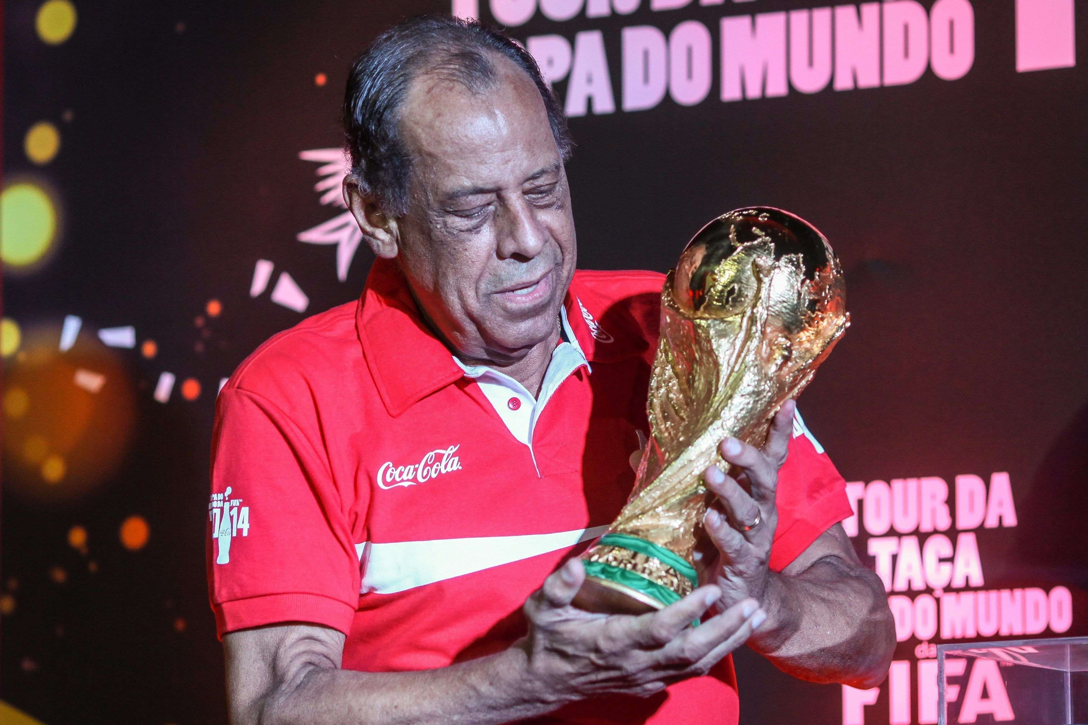 Muere Carlos Alberto, el gran capitán del Brasil de los años 70