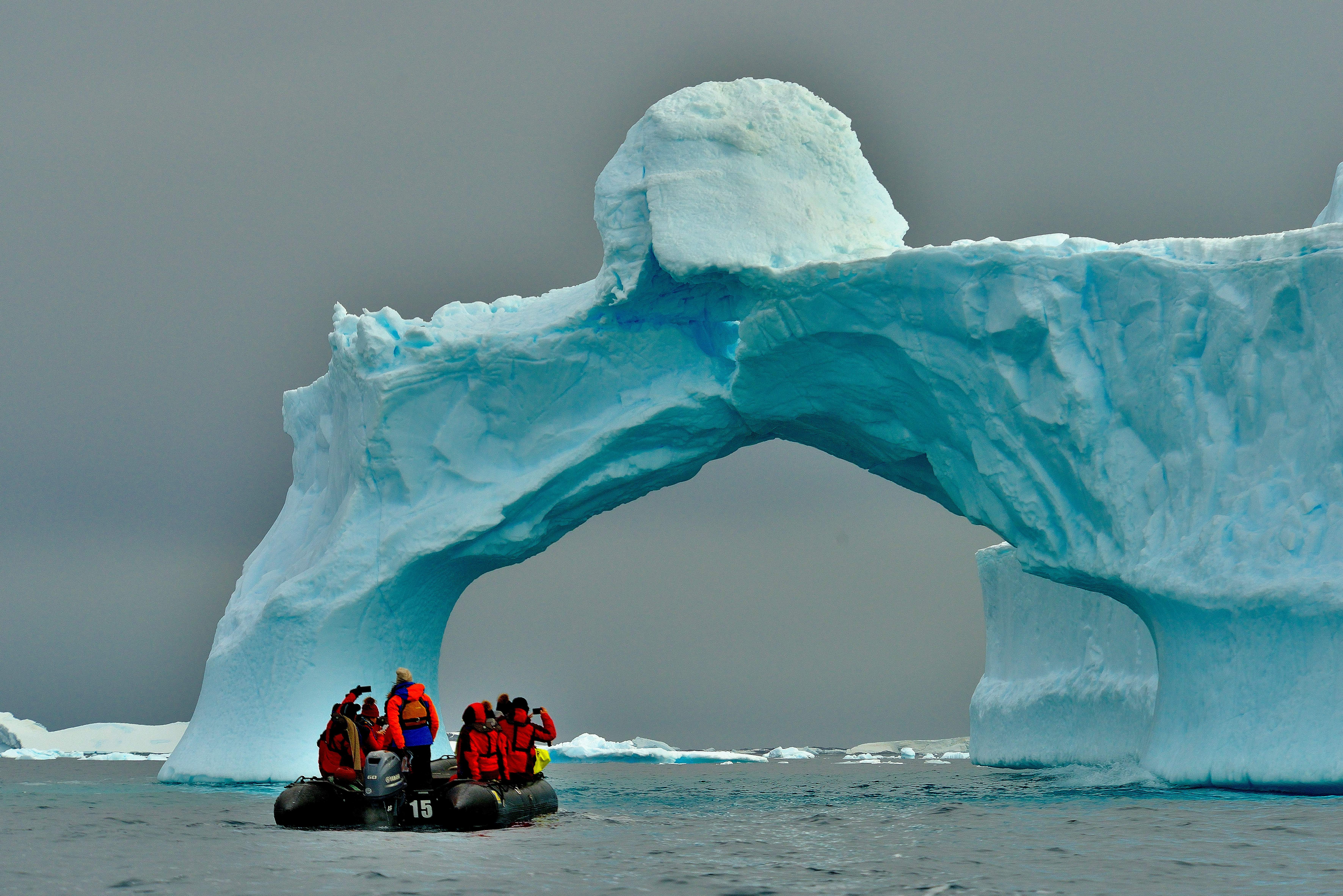L'iceberg més gran del món s'encalla després de 40 anys de llarg viatge