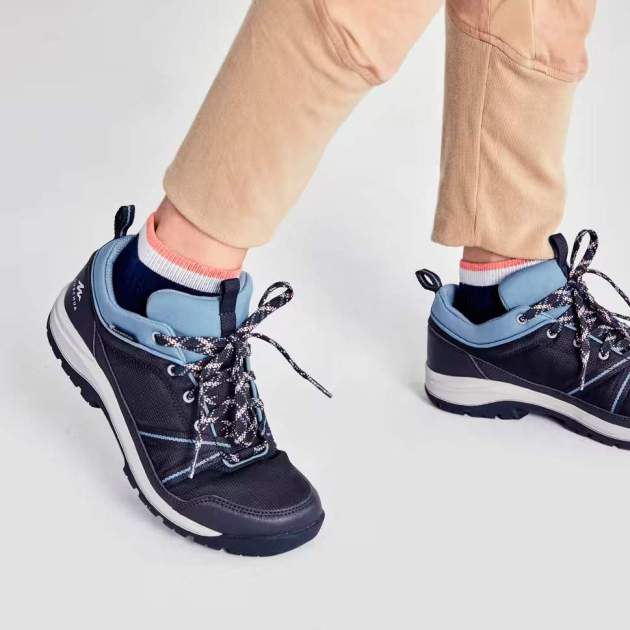 Sabatilles de muntanya i trekking impermeables per a dona NH150 Quítxua Sabatilles de muntanya i trekking impermeables per a dona NH150 Quítxua