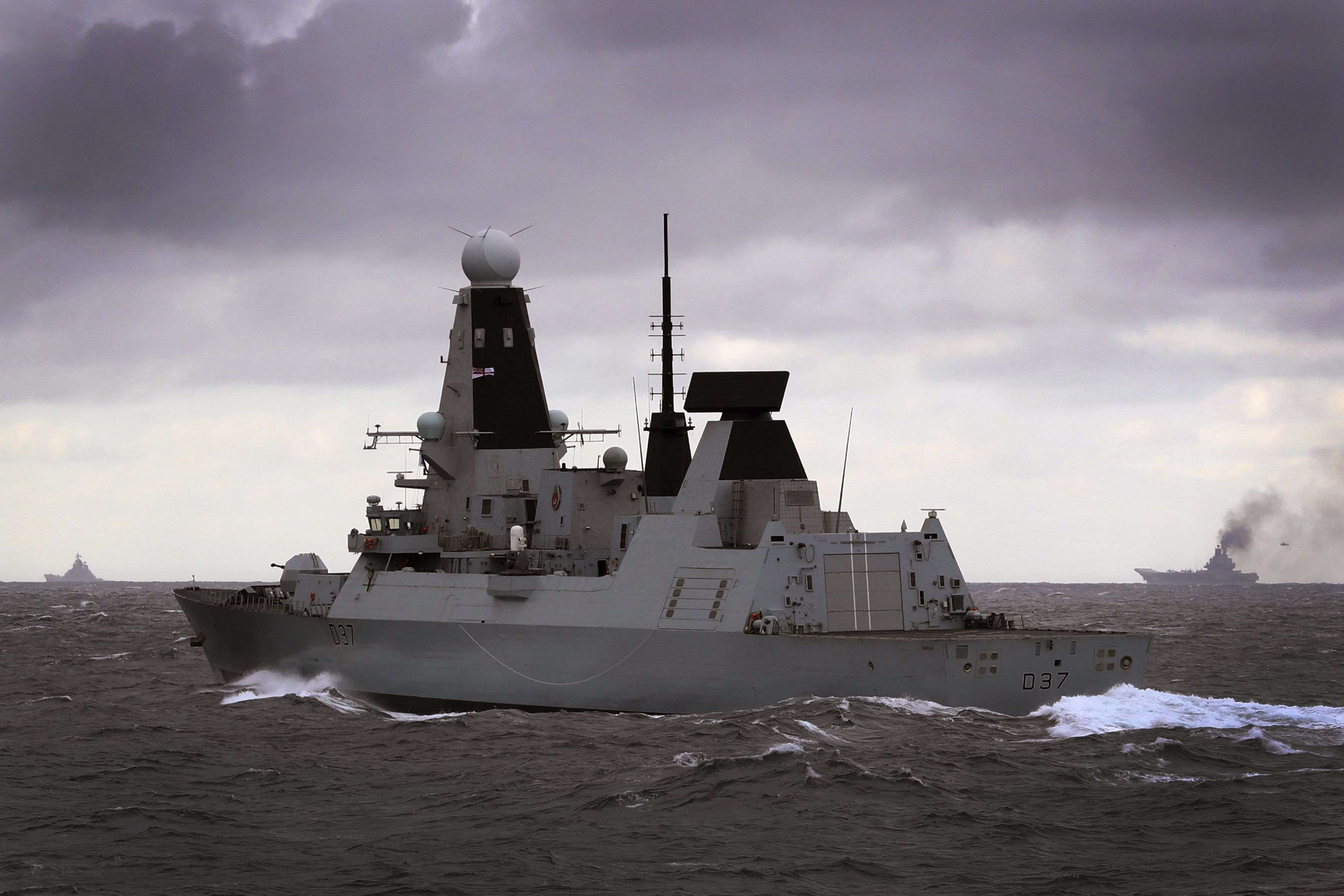 La OTAN critica a España por el repostaje de la flota rusa en Ceuta
