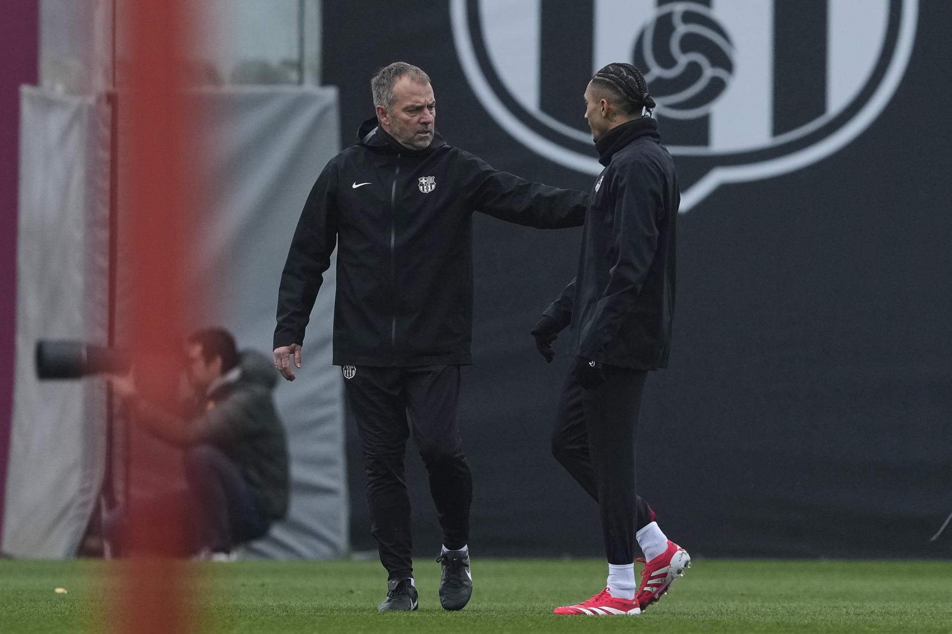 Hansi Flick define su once para recibir a un Benfica sin Di María, pero "confiado y con mentalidad"