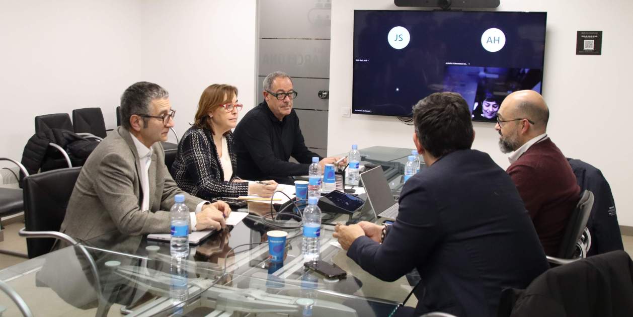 Acuerdo entre Govern, Adif y Renfe por el caos en Rodalies: más gente ...