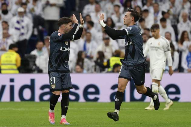 El Rayo Vallecano celebra el gol contra el Real Madrid / Foto: EFE El Rayo Vallecano celebra el gol contra el Real Madrid / Foto: EFE