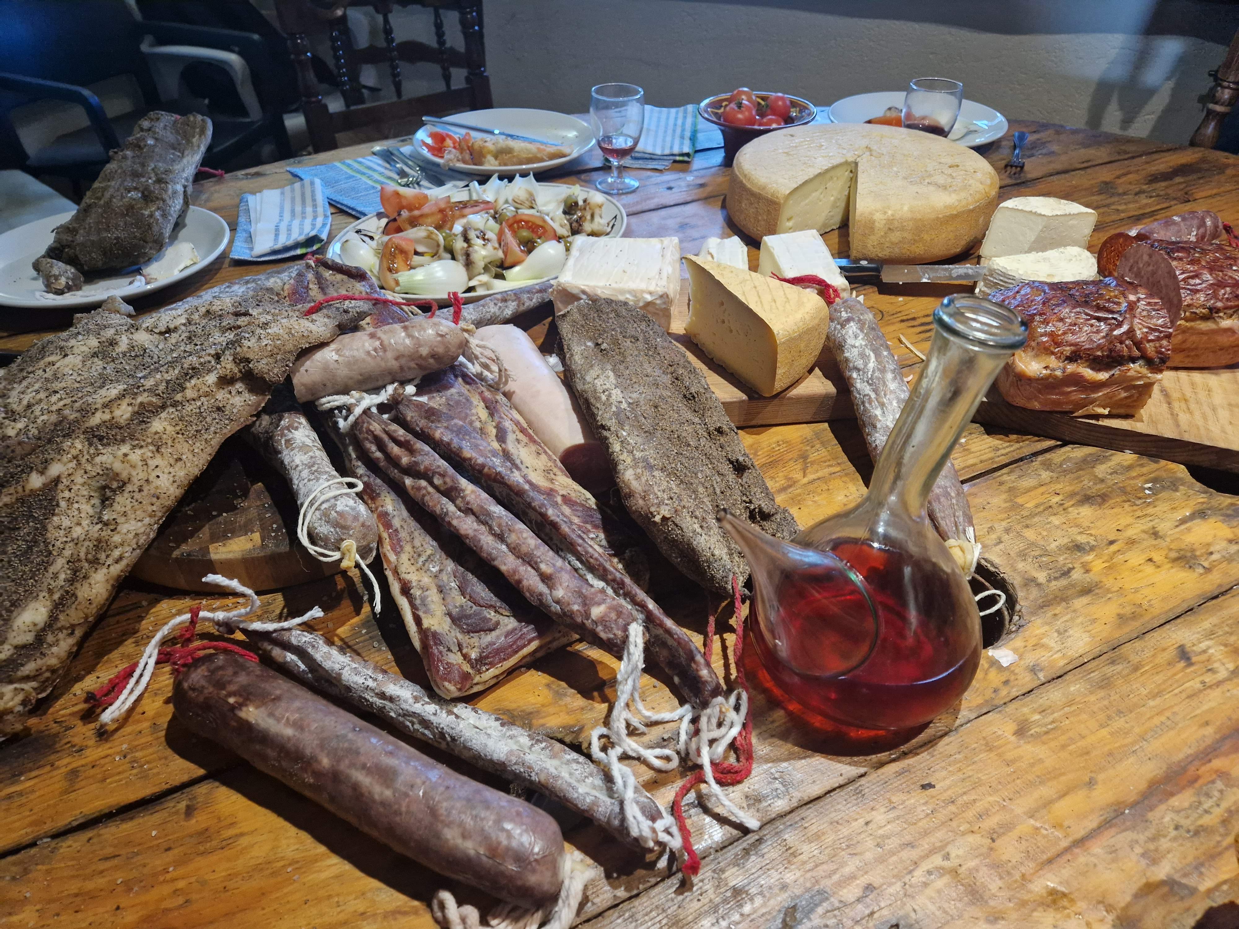 Dónde comer bien en el Baix Empordà: 5 restaurantes que son una apuesta segura Dónde comer bien en el Baix Empordà: 5 restaurantes que son una apuesta segura