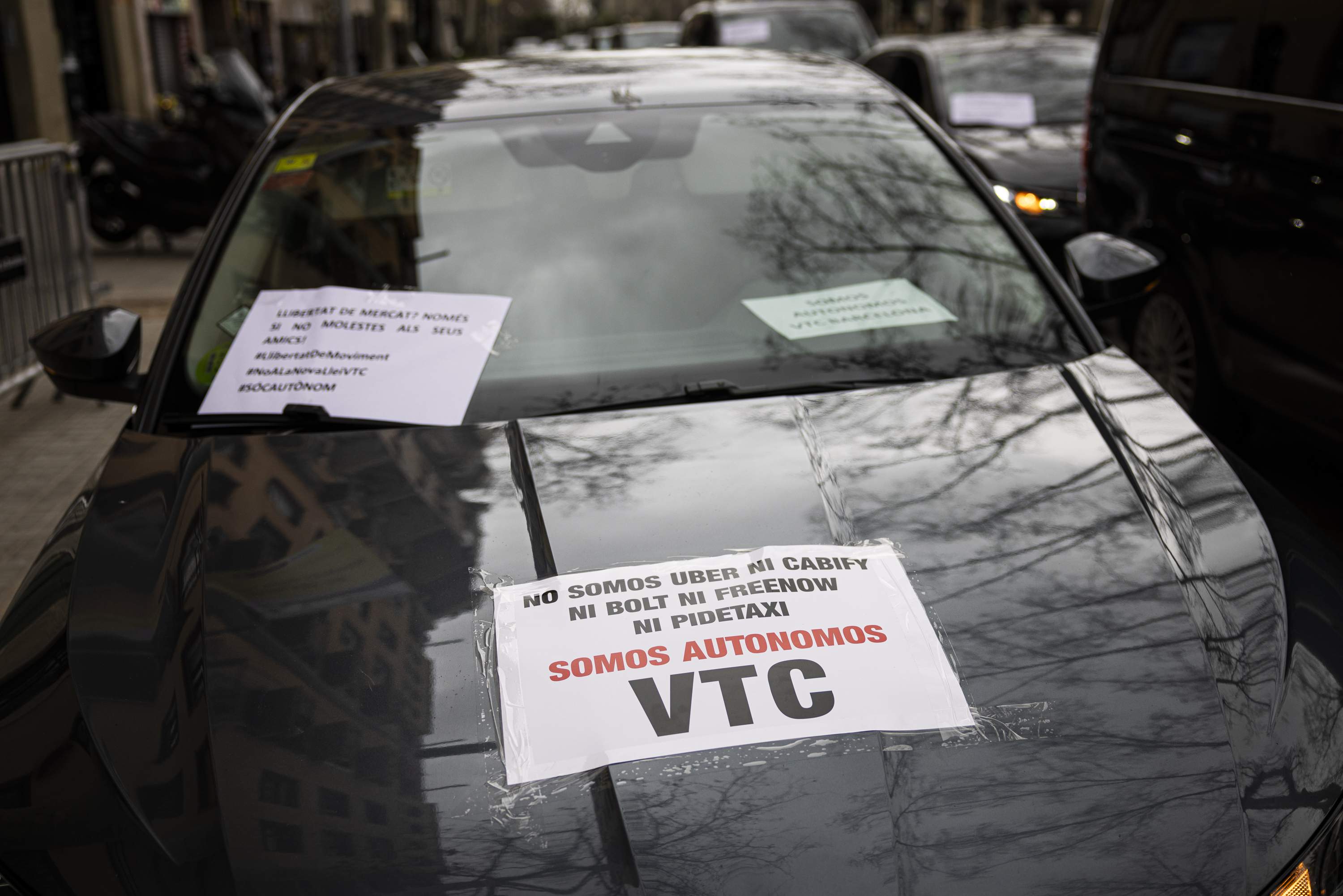 El TEDH admite una denuncia de las VTC catalanas contra las sanciones y las inmovilizaciones de vehículos El TEDH admite una denuncia de las VTC catalanas contra las sanciones y las inmovilizaciones de vehículos