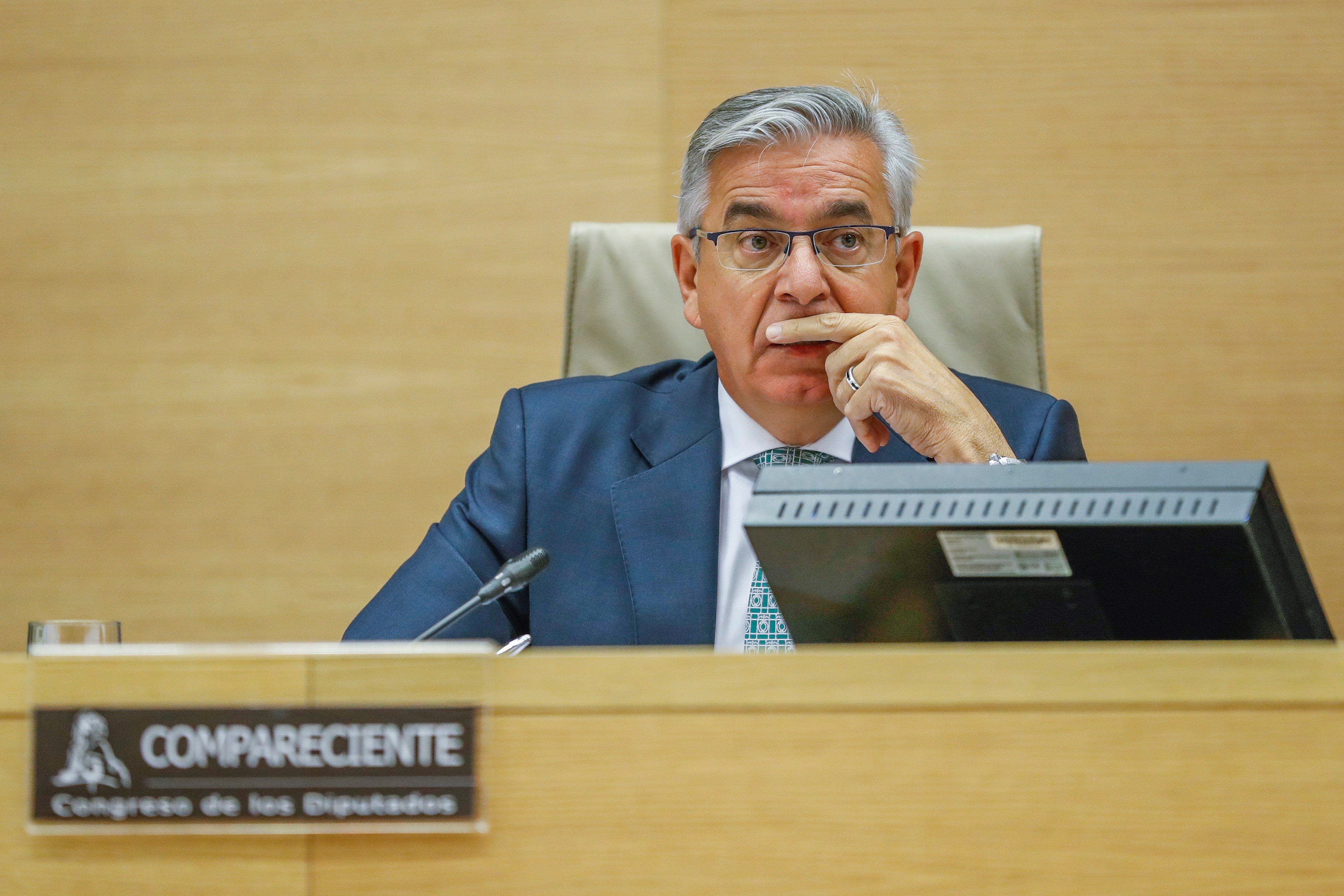 Un coronel de la Guardia Civil que buscaba independentistas "puerta a puerta", condecorado a la fuerza