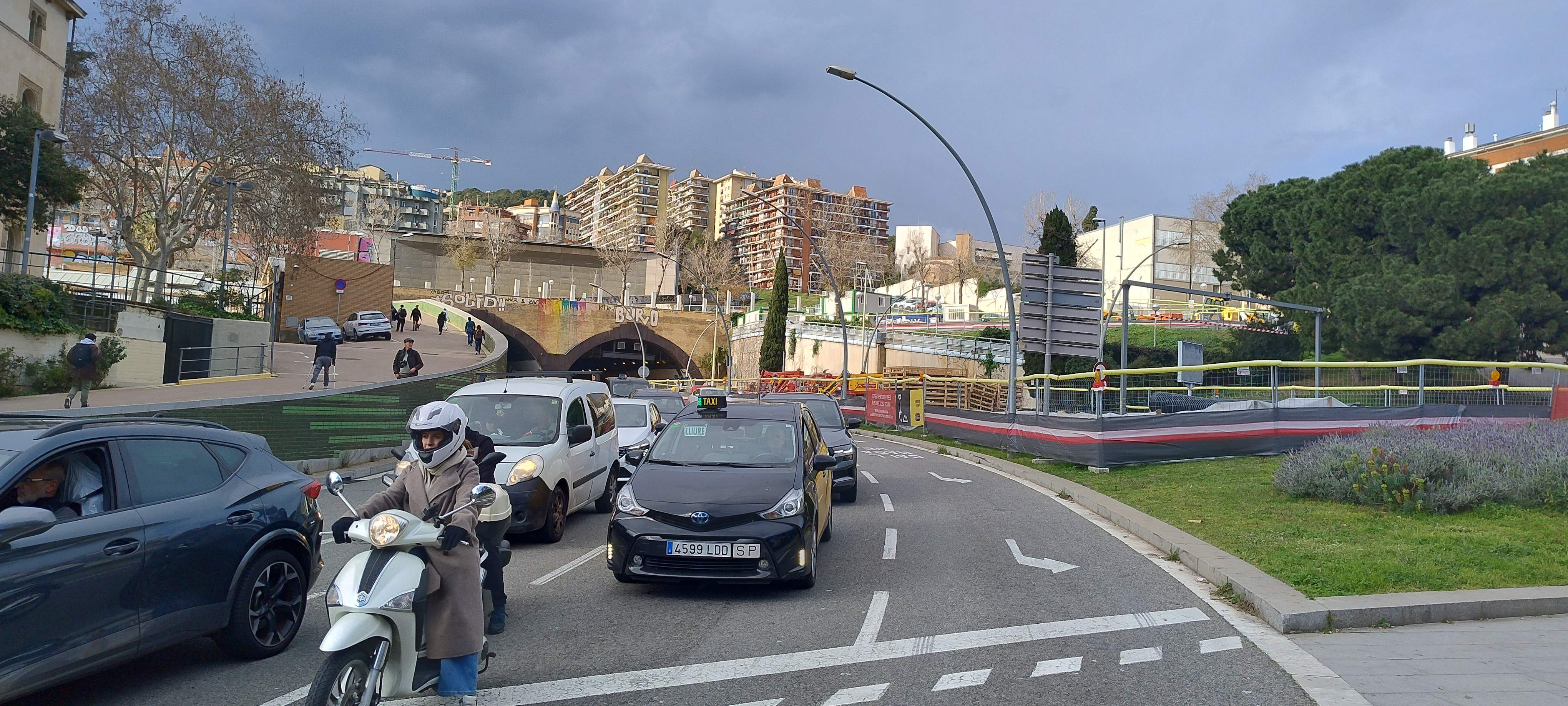 El túnel de la Rovira de Barcelona estarà quatre mesos tallat en sentit descendent