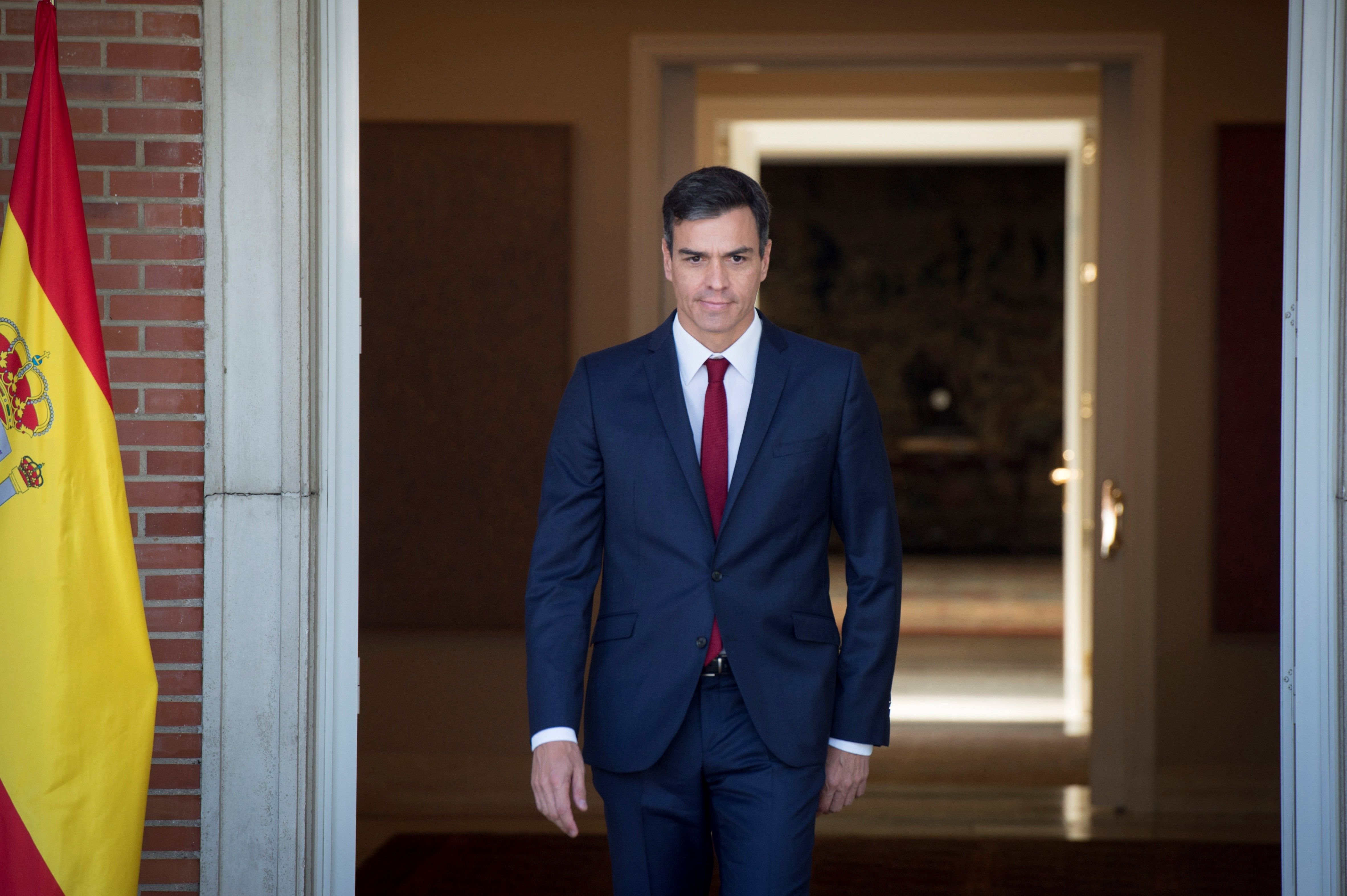 Sánchez becoming PM sends PSOE soaring in polls