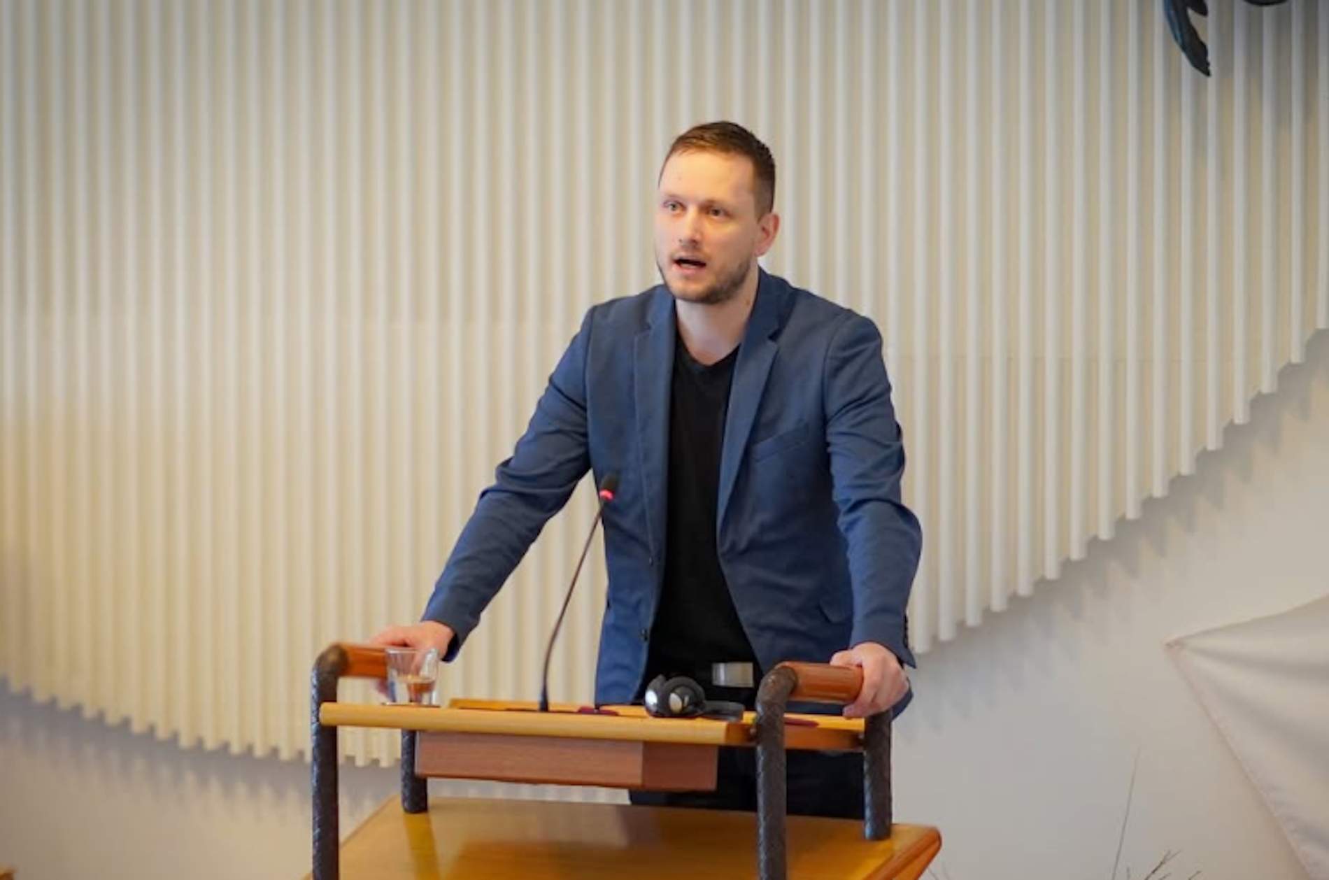 Jens Frederik Nielsen en la seva faceta política Jens Frederik Nielsen en la seva faceta política