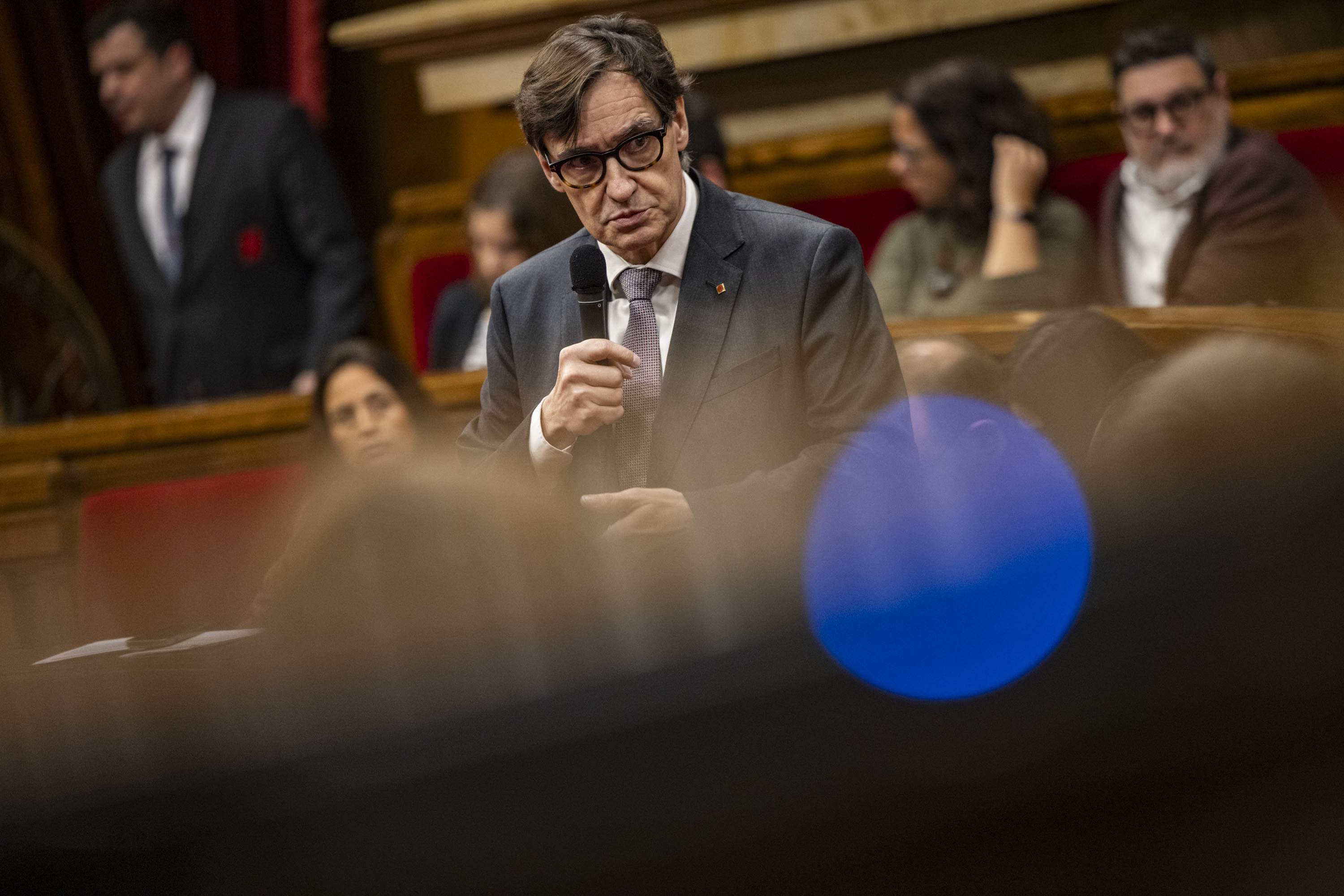 Illa esquiva al Parlament el dard de Junts per Rodalies però no la cleca dels socis exigint responsabilitats