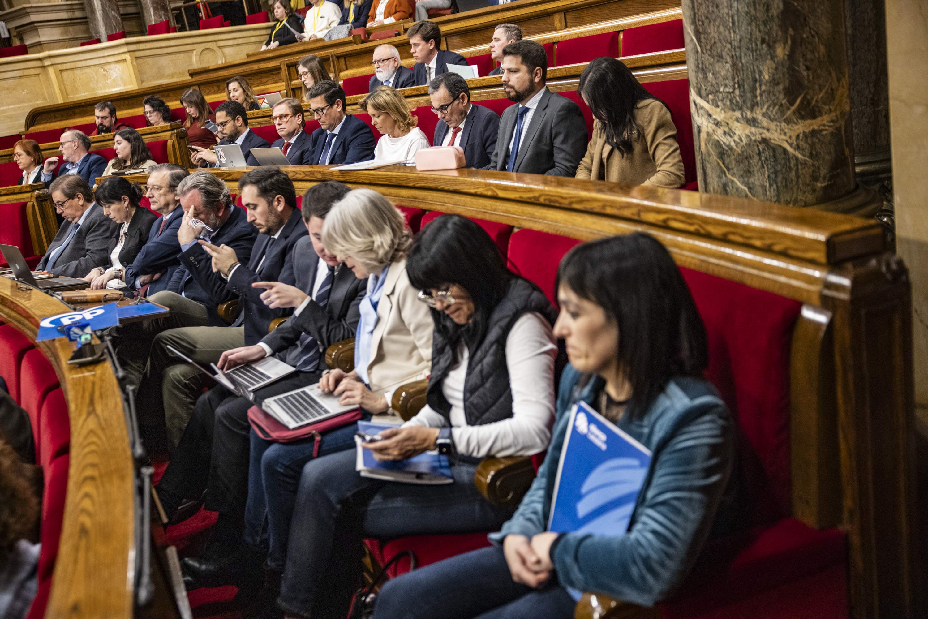Derechos de las mujeres, nación, islamofobia, seguridad...: ¿qué une y qué separa Vox y Aliança Catalana?