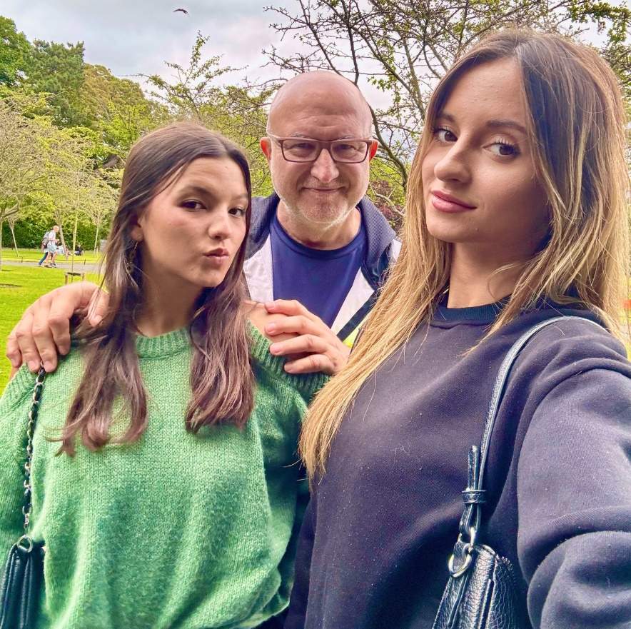 Sergi Mas con Abril Mas y Clàudia Mas, Instagram Sergi Mas con Abril Mas y Clàudia Mas, Instagram