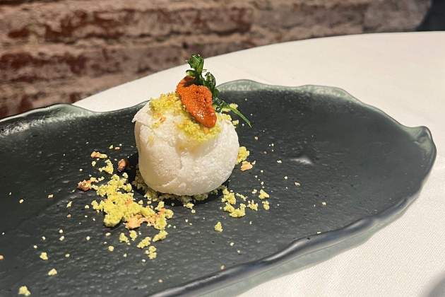 Mochi de erizo Restaurando Kamikaze Foto Emma Lleva|Trae Mochi de erizo Restaurando Kamikaze Foto Emma Lleva|Trae