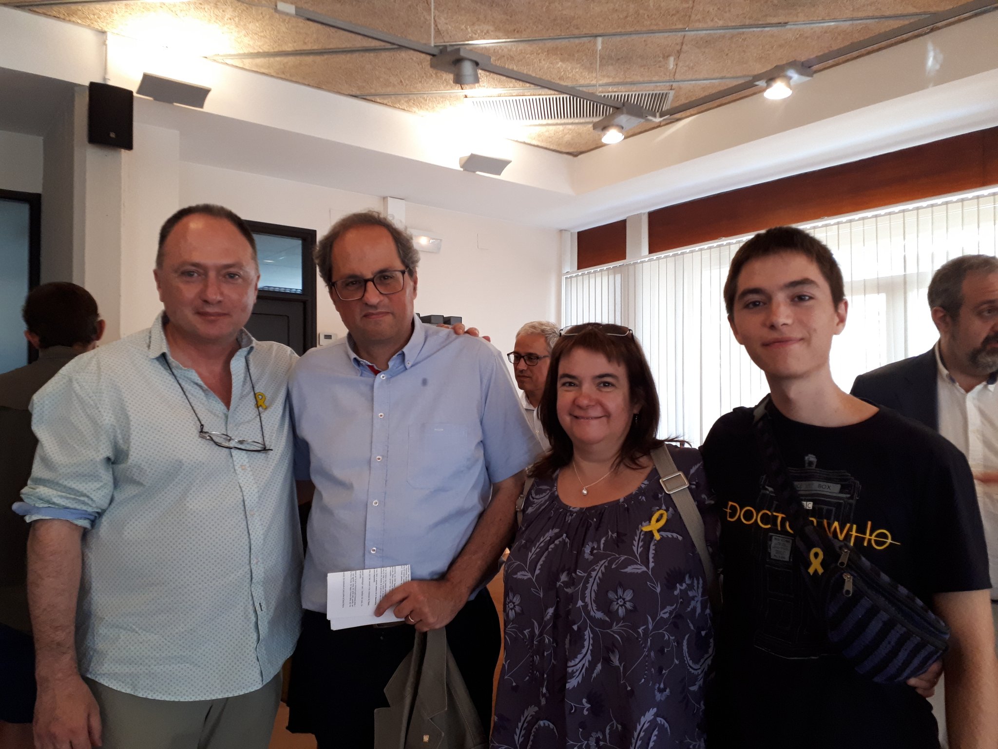 Quim Torra se reúne con víctimas de agresiones fascistas del Bages