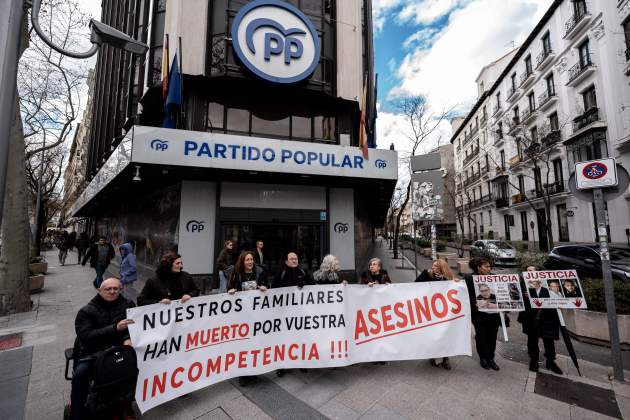 manifestació familiars dana pp génova europa press manifestació familiars dana pp génova europa press