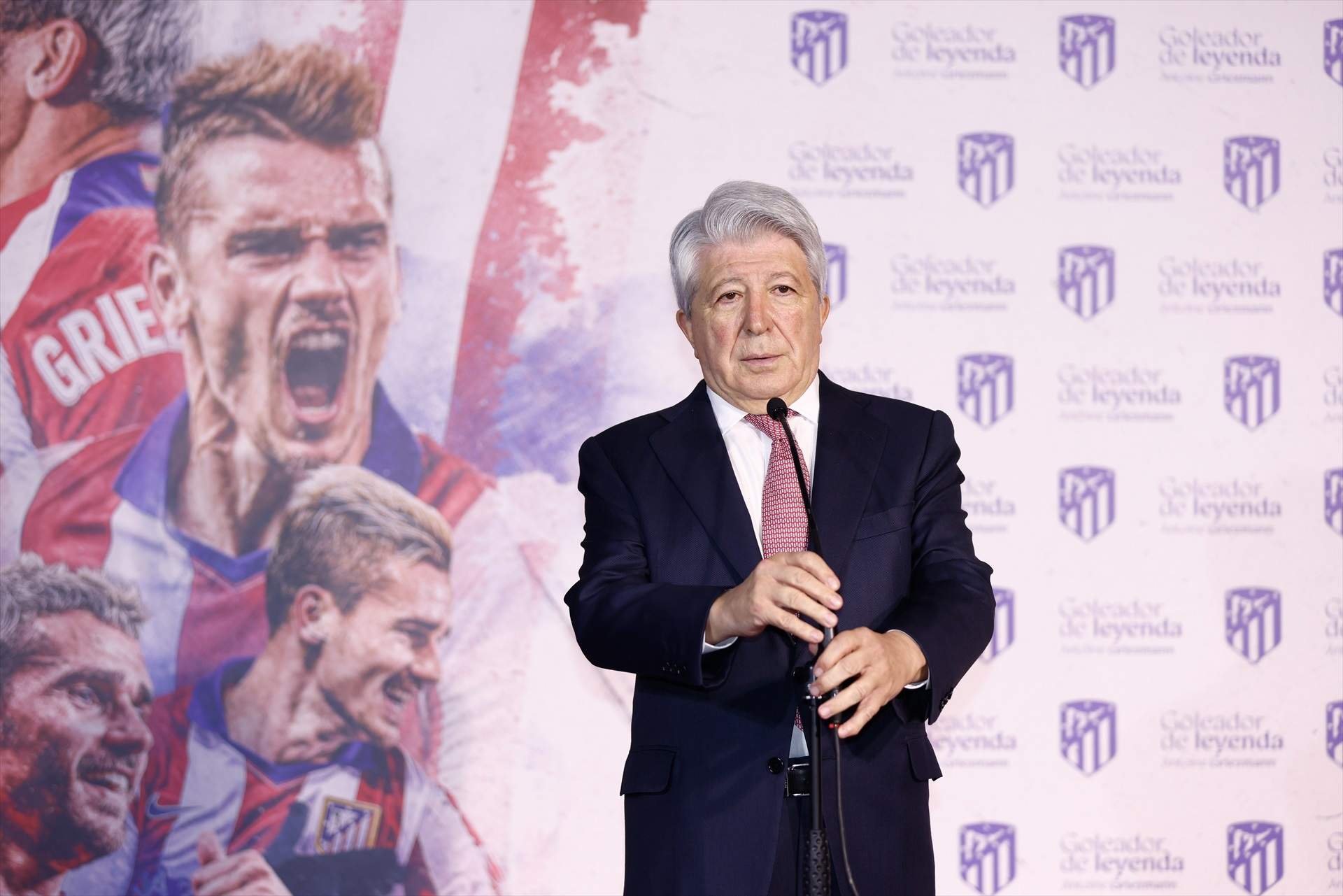 Enrique Cerezo cierra el acuerdo y no volverá a jugar con el Barça