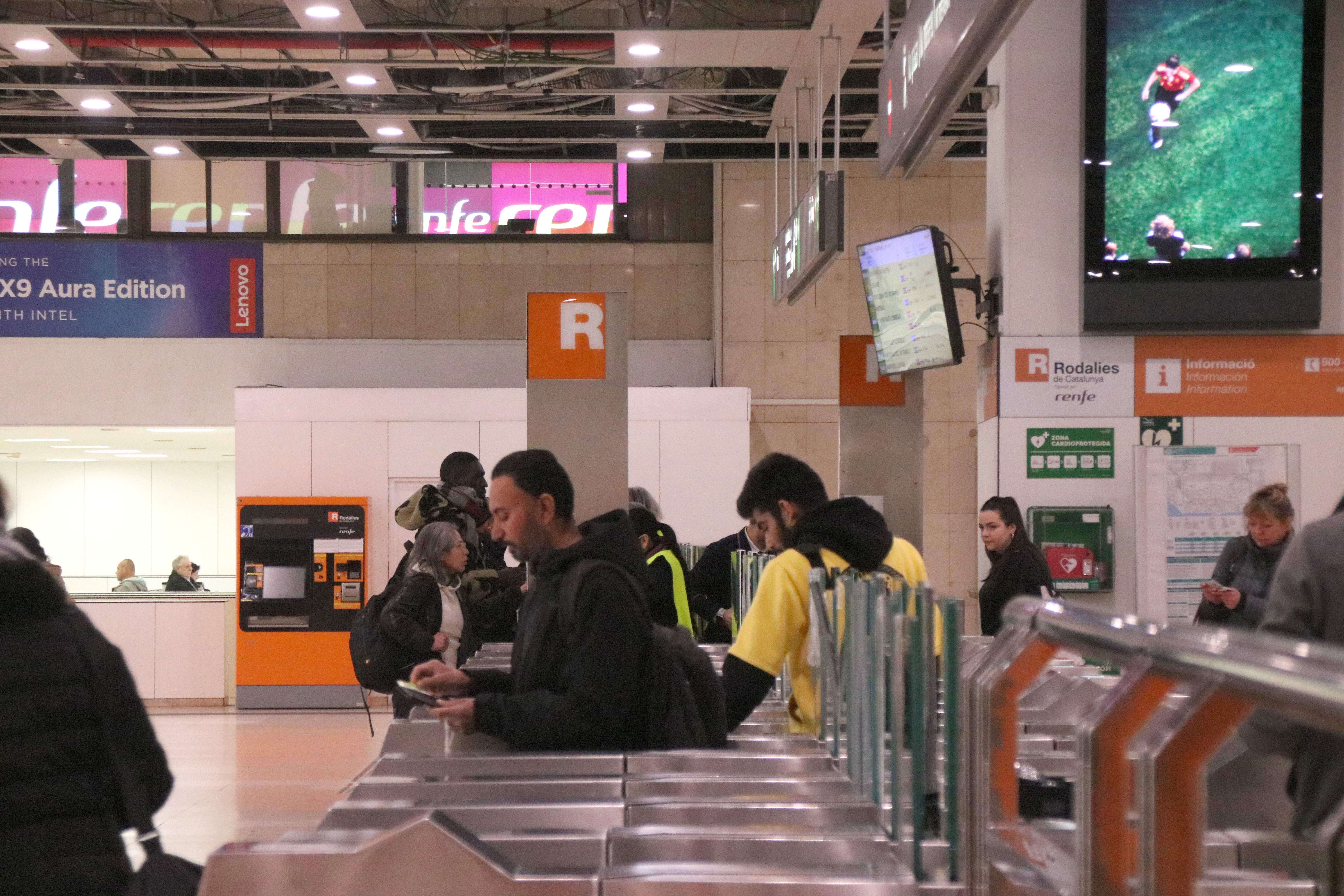 Renfe insisteix als seus treballadors que continuarà sent l'operadora de la nova empresa de Rodalies