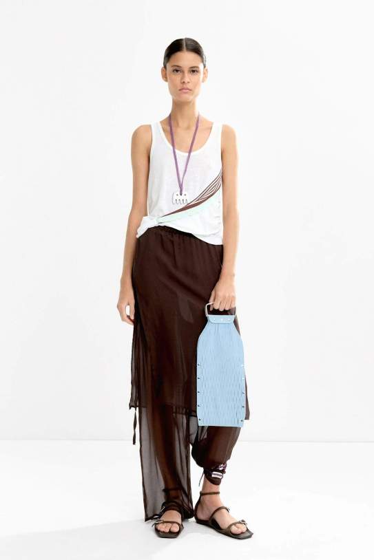 Pantalón de seda con cintura elástica Pantalón de seda con cintura elástica