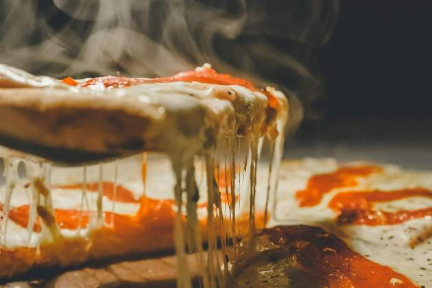 Podem reescalfar-la en una paella a foc medi|mitjà / Foto: Unsplash Podem reescalfar-la en una paella a foc medi|mitjà / Foto: Unsplash